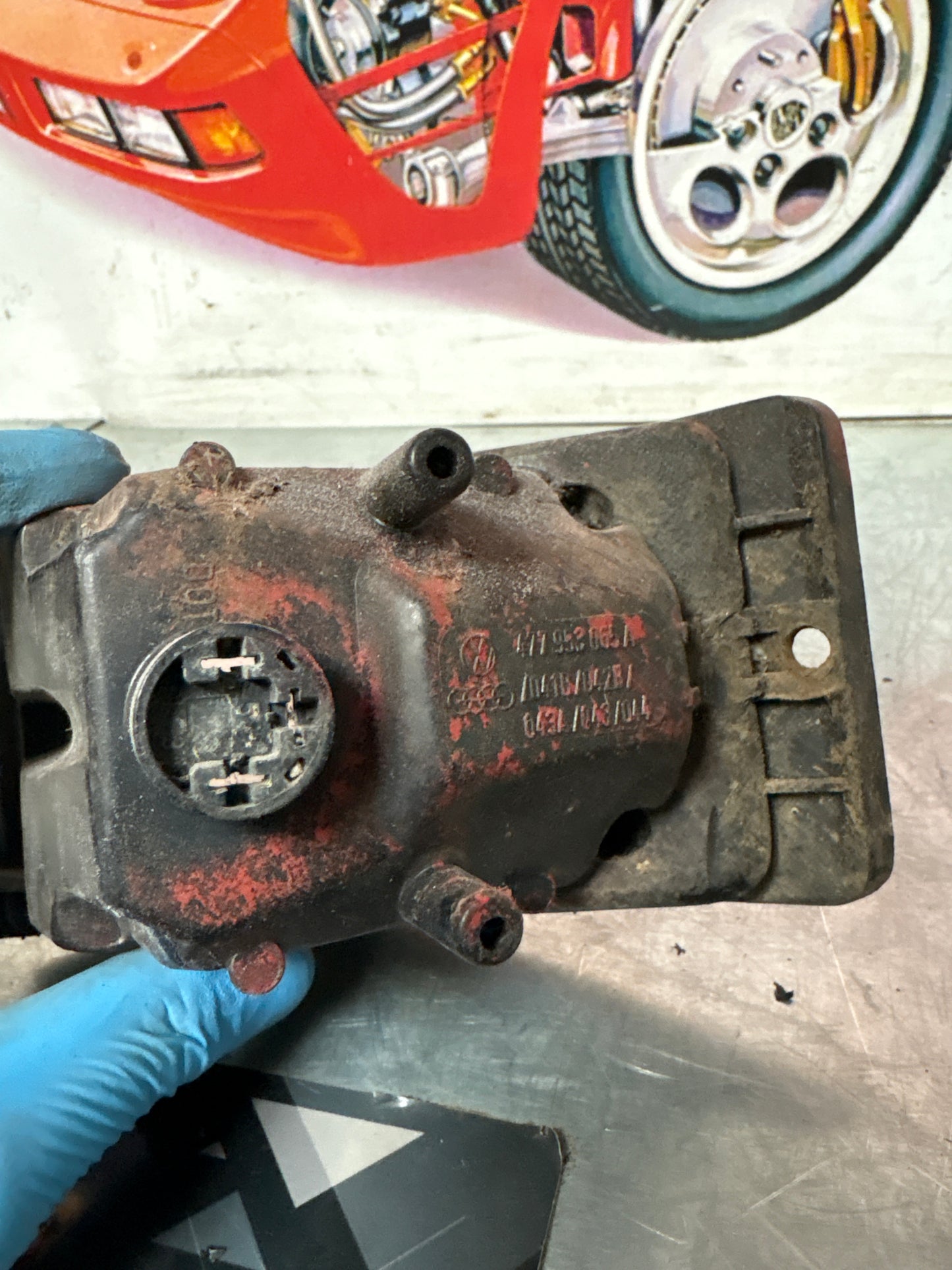 Porsche 924 O/S Front indicator unit, without lense used 477953065A