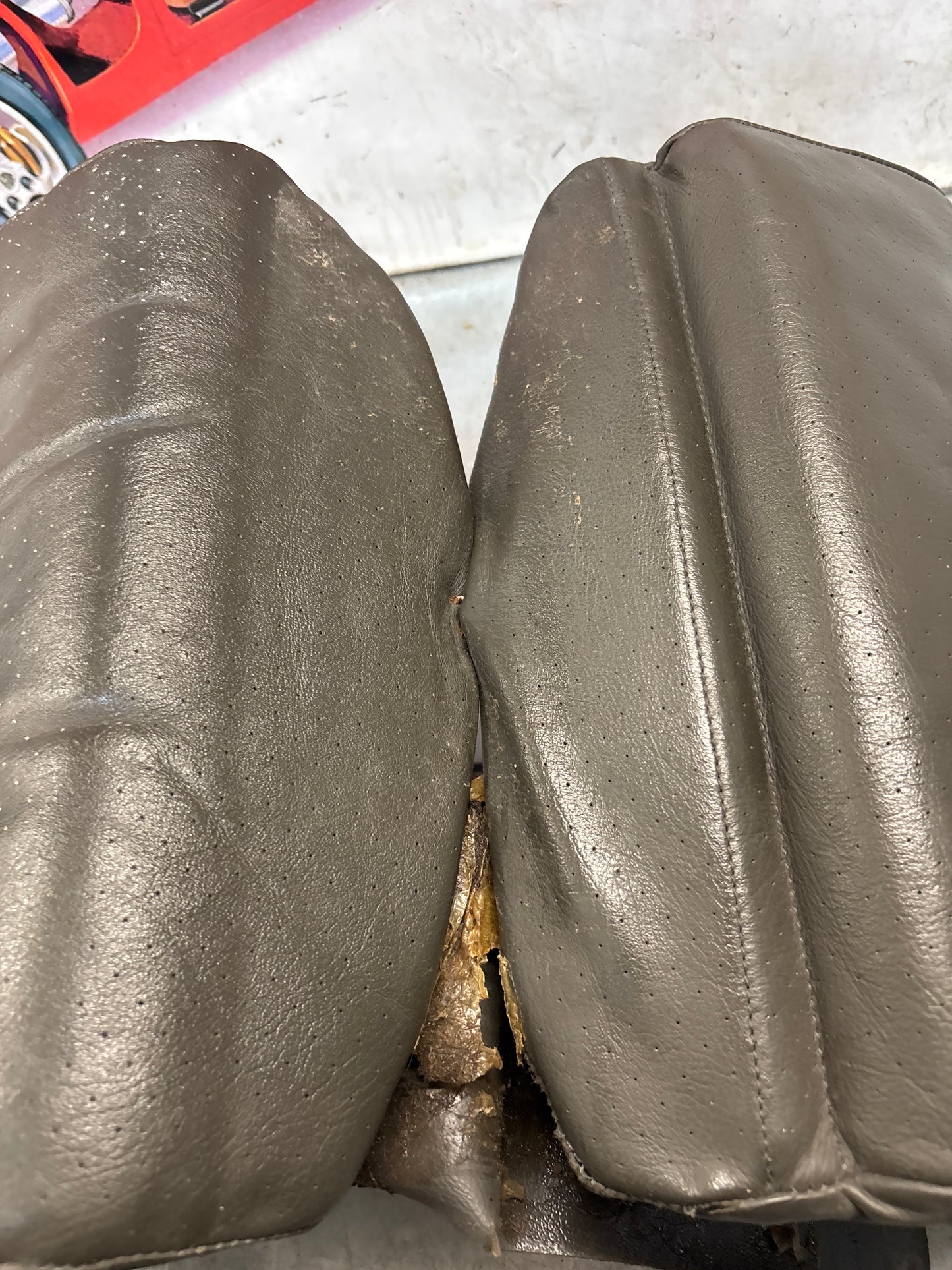 Porsche 928 rear left seat upper and middle cushion, leather, greyish green, used 92852204550 / 92852208751