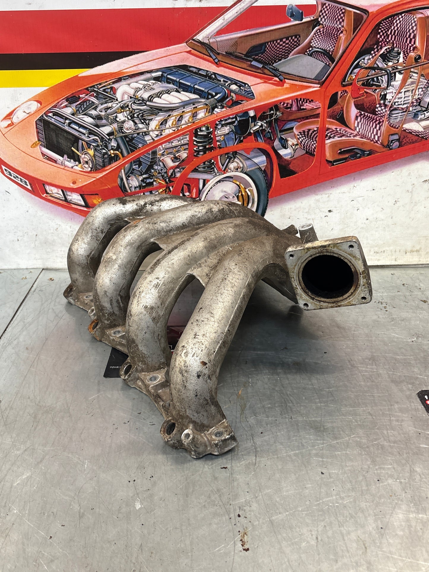 Porsche 924s 944  2.5 8v Inlet Manifold 9441101516R