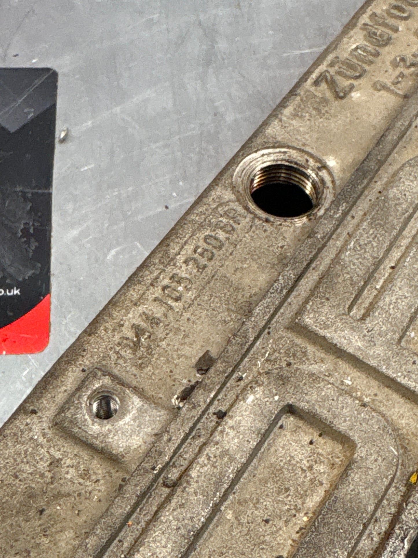 Porsche 924S 944 2.5 camshaft housing complete with camshaft 9441052506R