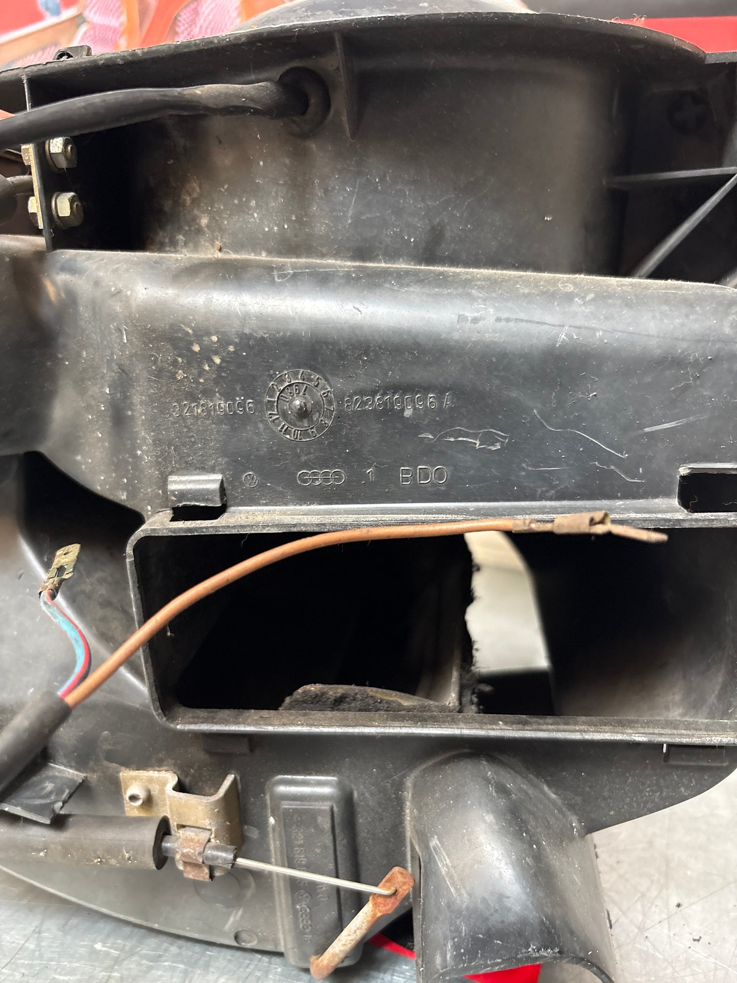 Porsche 924 76-79 heater blower fan assembly, complete with fan 321819096 / 823819096A / 321819095 / 823819095 used