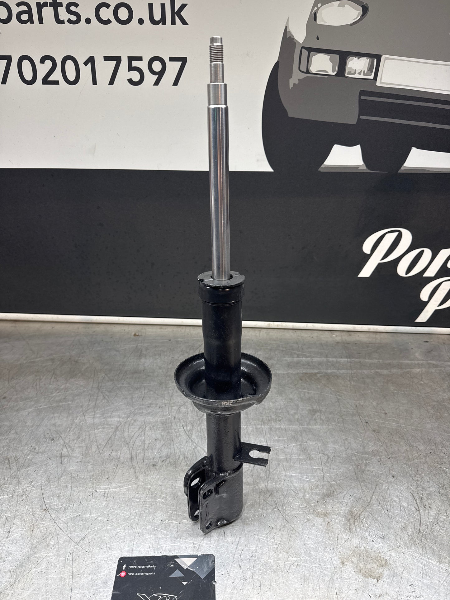 Porsche 924/ Early 944 Refurbished Front struts Pair. 477412031F/ 477412032F