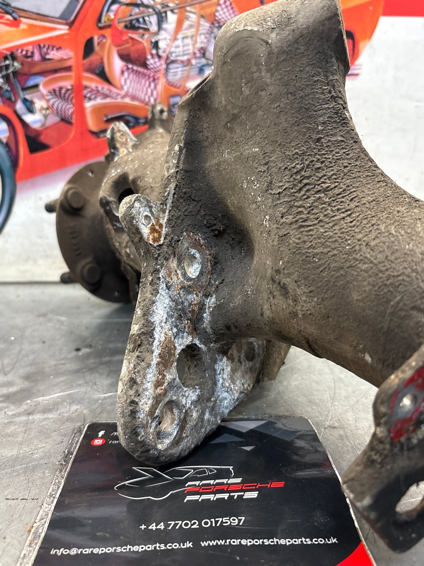 Porsche 944 alloy rear left trailing arm, used 95133151305 / 9513315134R used, with hubs