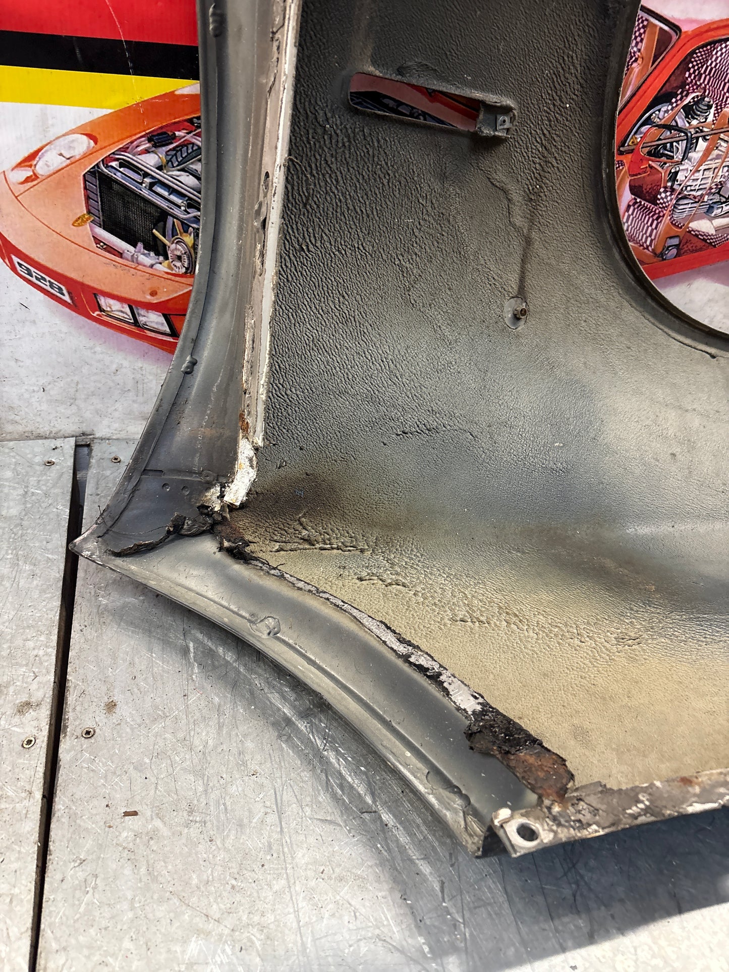 Porsche 928 S4 GT front right wing, used, 92850301211