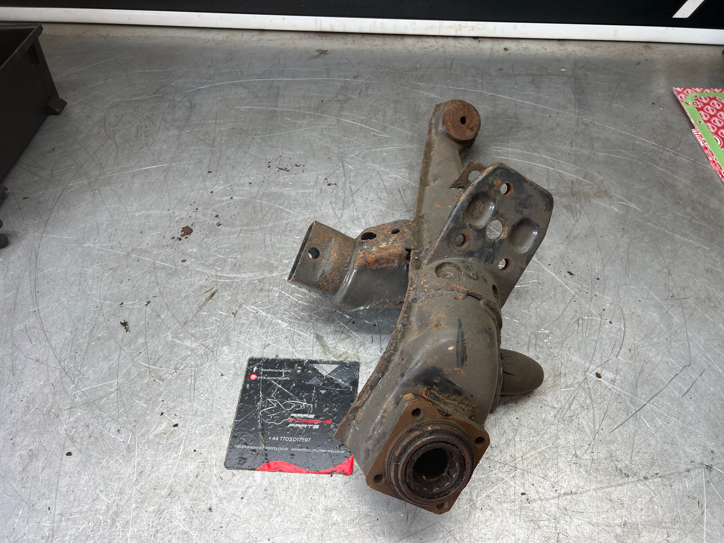 Porsche 924 944  -85.5 Rear left trailing arm, 94433102100