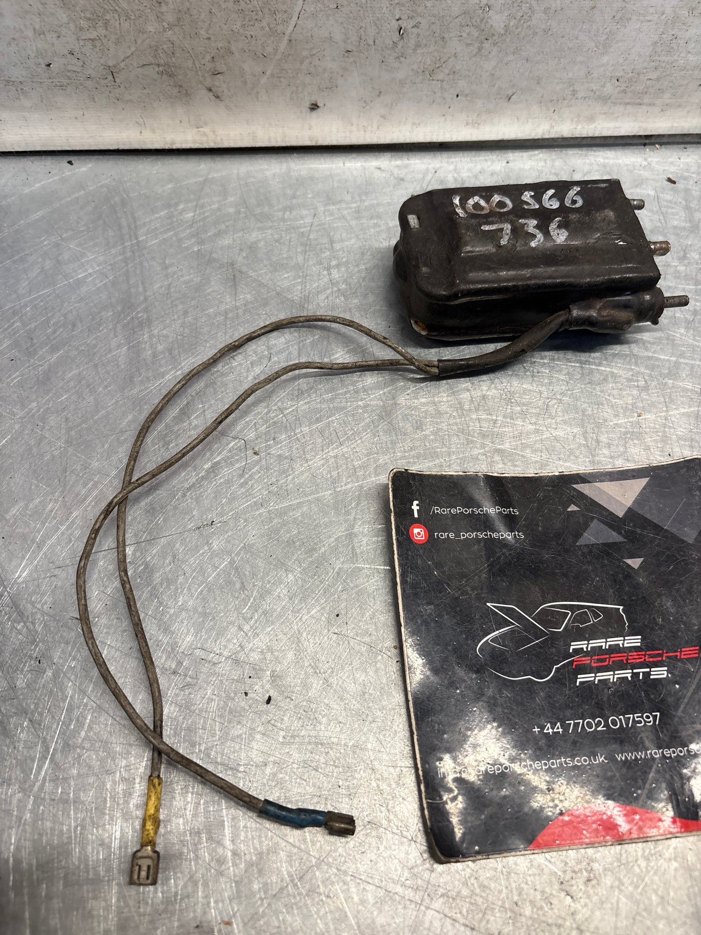 Porsche 911 / 912 sunroof motor, used 100566736