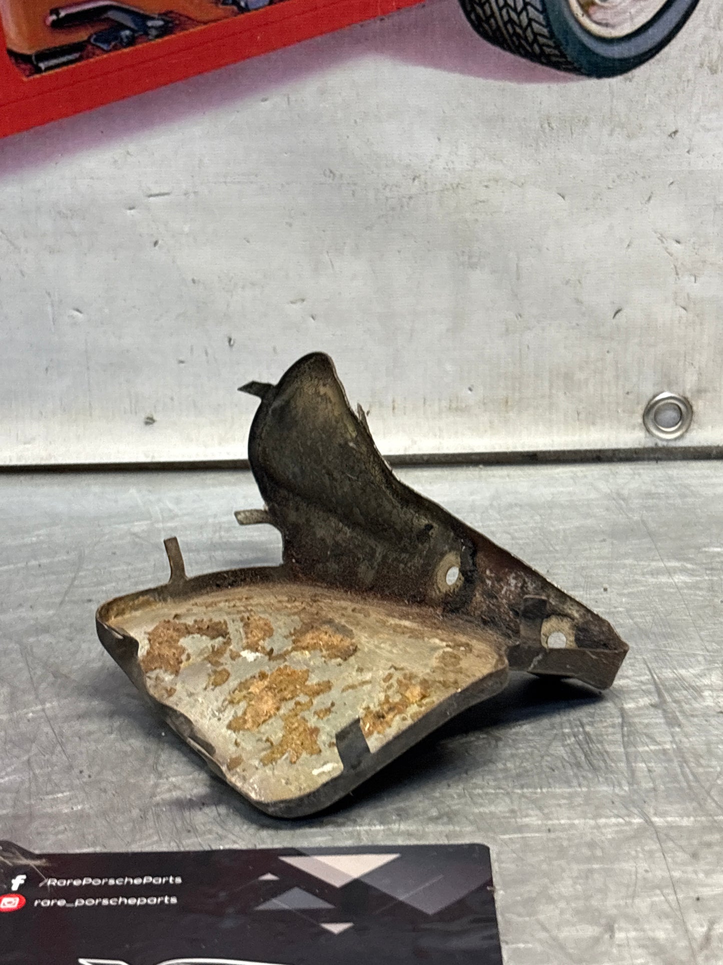 Porsche 928 82- mount cover heat shield plate left side, used 92837506701