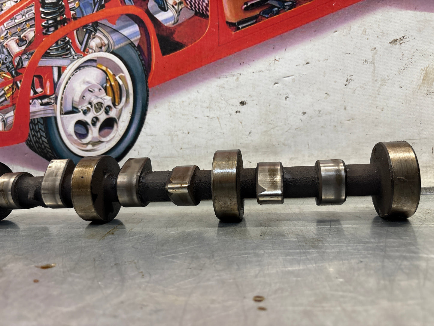 Porsche 928 cam shaft, for spares or repair 9281051880R
