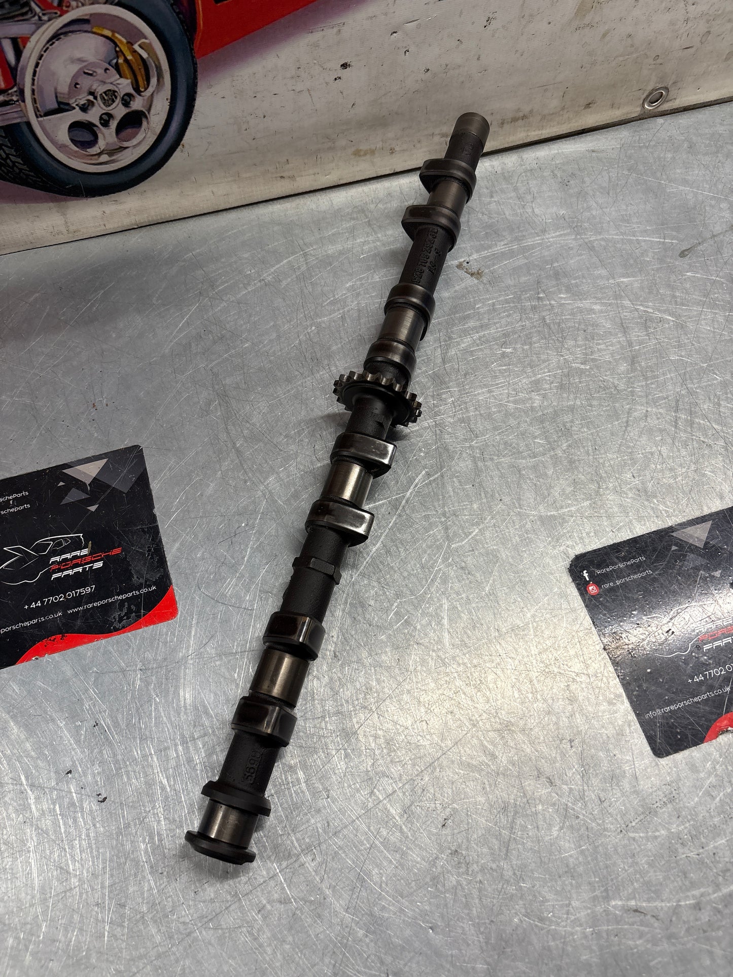 Porsche 928 S3 M28.45/46 engine Camshaft, intake side, cylinder 5-8, used 9281052923R / 92810529208