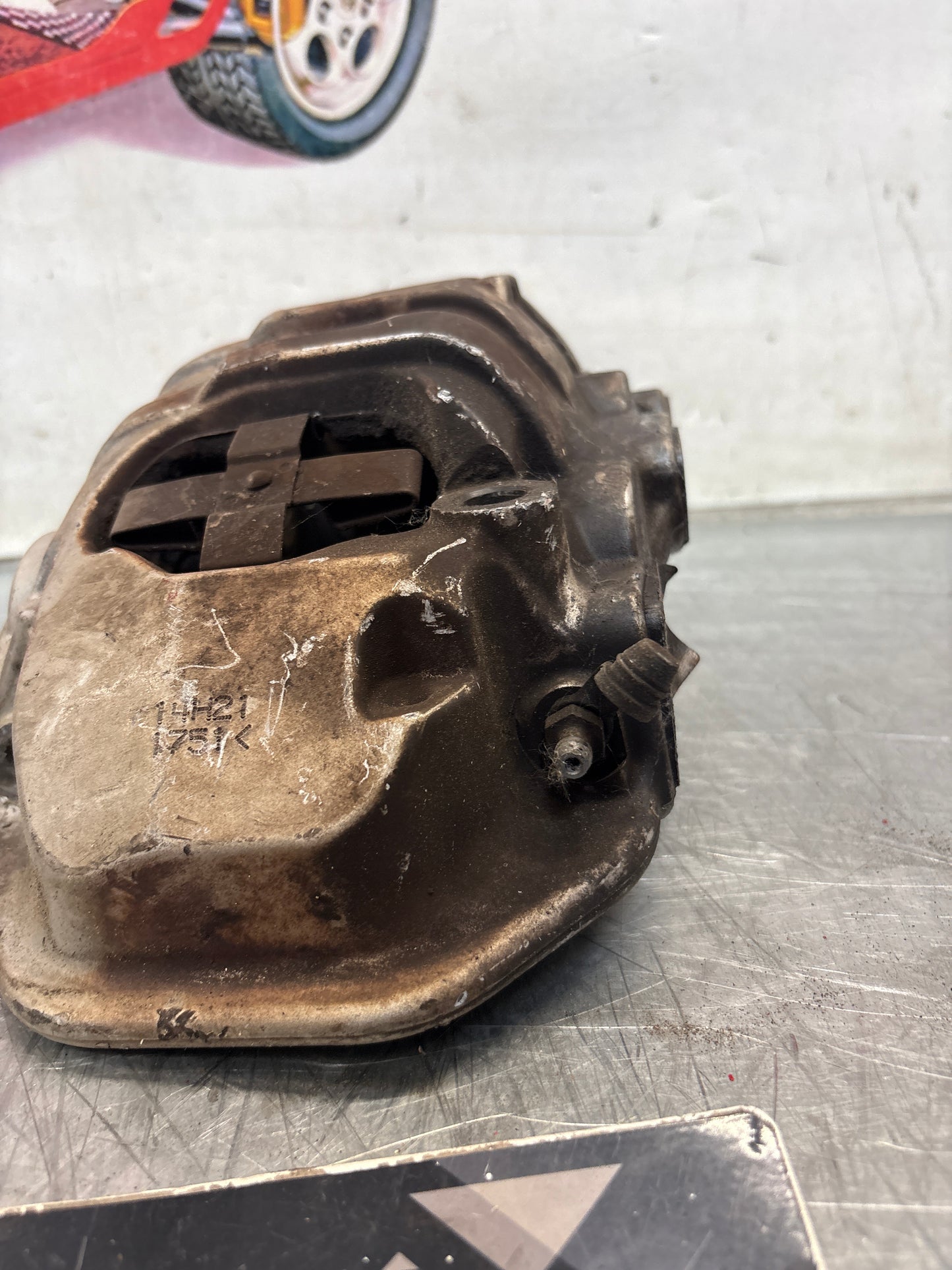 Porsche Panamera front right brake caliper, used 7PP615123