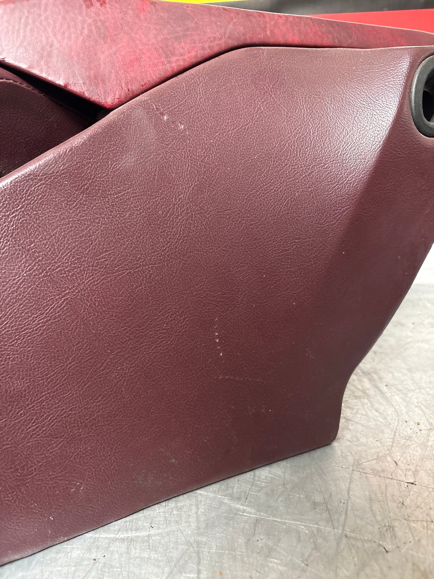Porsche 928 S center console, rear armrest, Burgrundy, no key, and lock 92852206757 92852206150 used