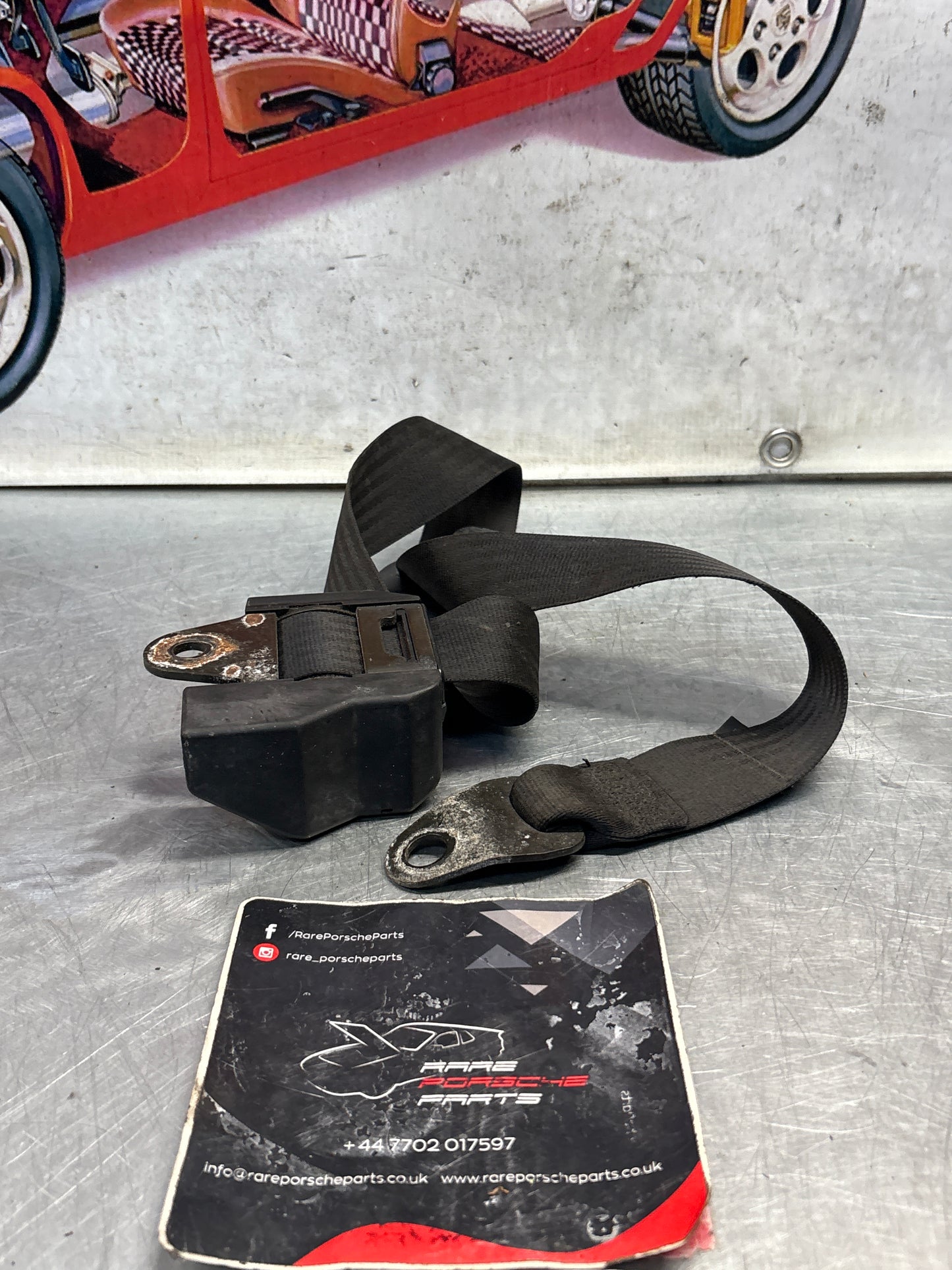 Porsche 928 rear right seat belt 92880302200