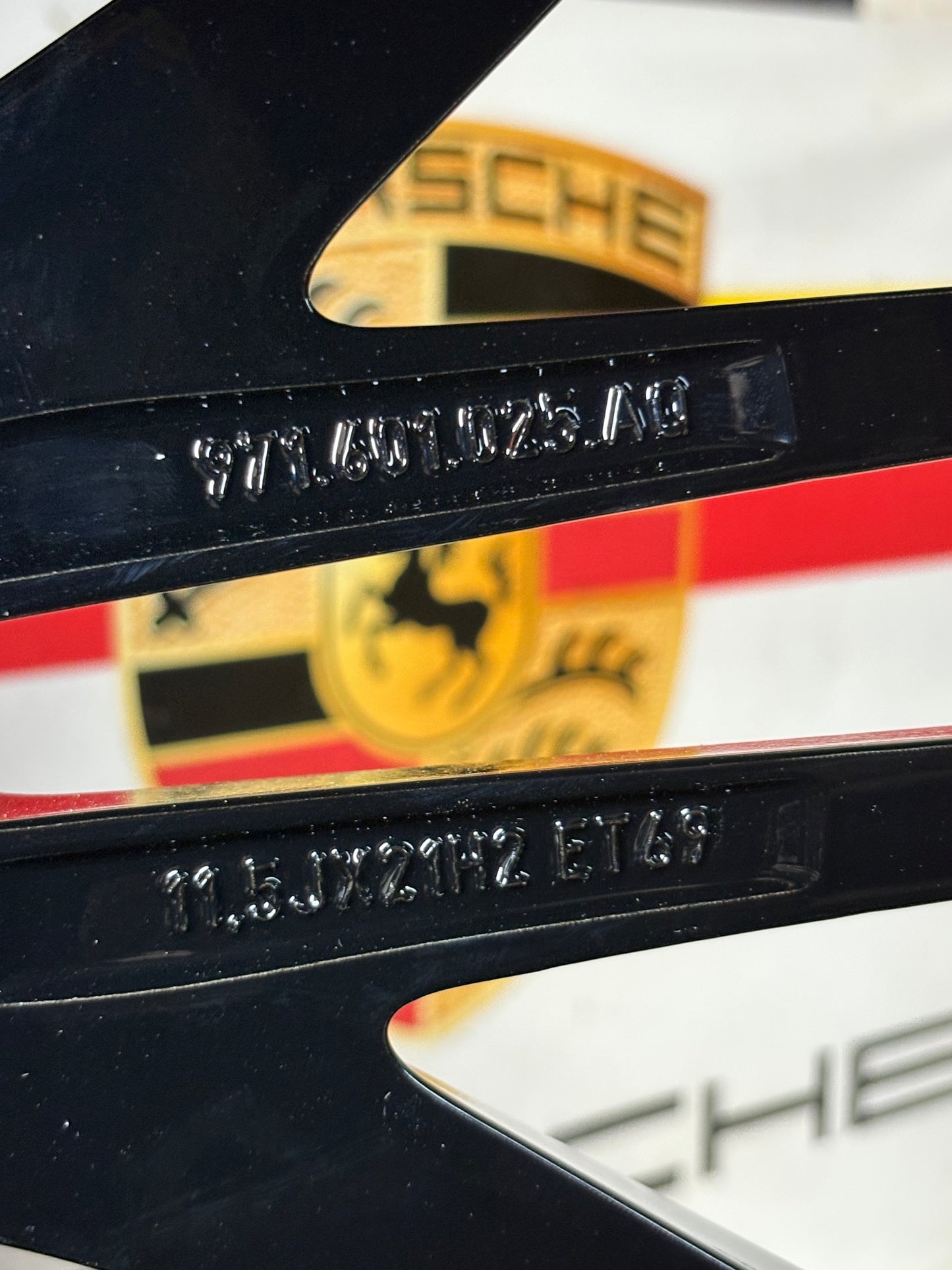 Porsche Panamera 11.5Jx21” ET69 alloy wheel 971601025AQ very nice condition, used