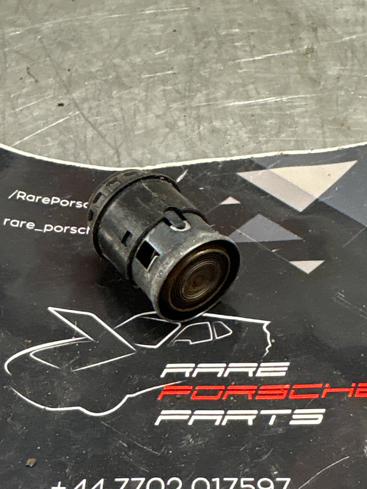 Porsche 928 S2 Cigarette lighter, 92865210300 Used