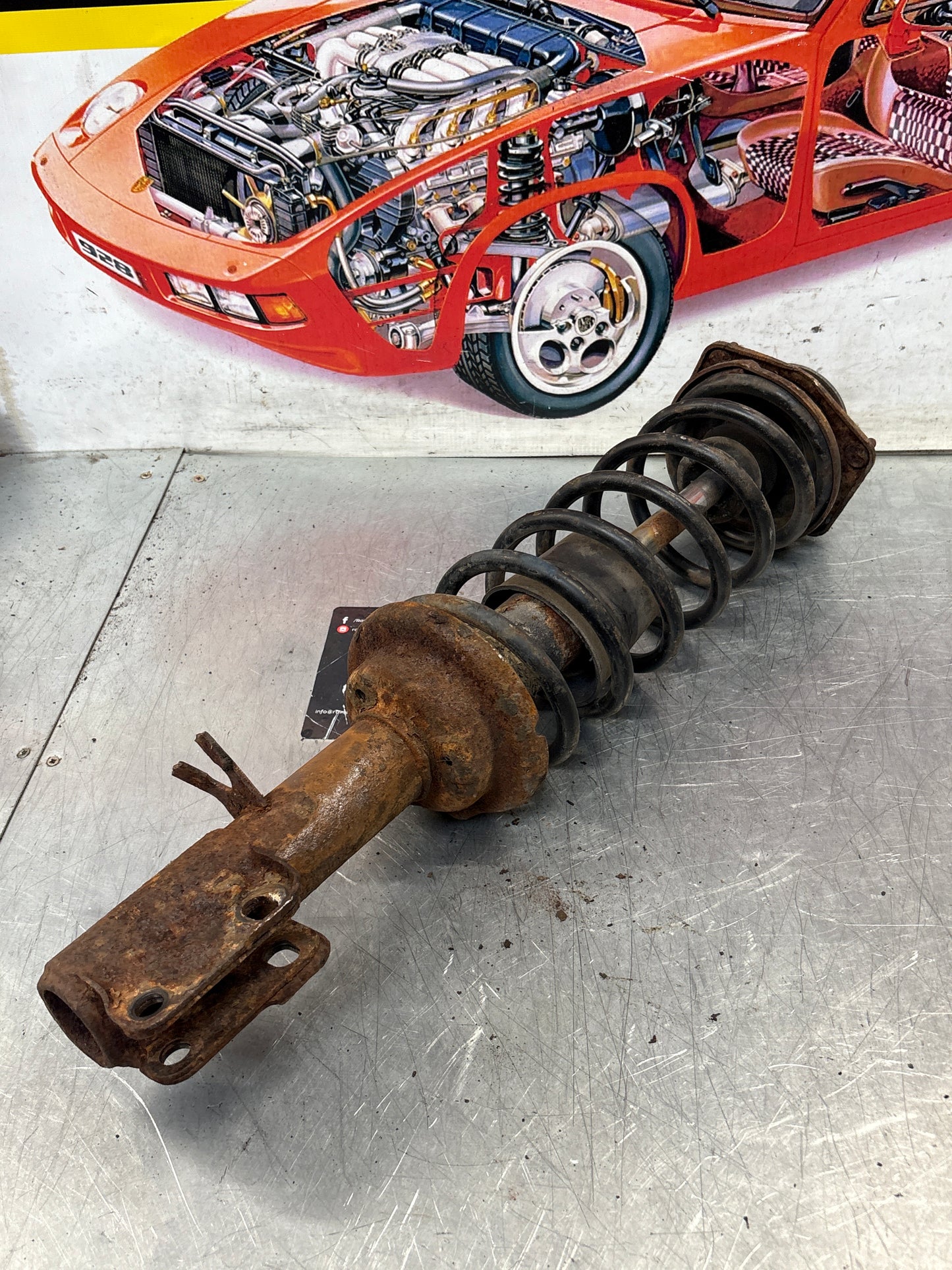 Porsche 924 Front shock absorber, used 477412032F