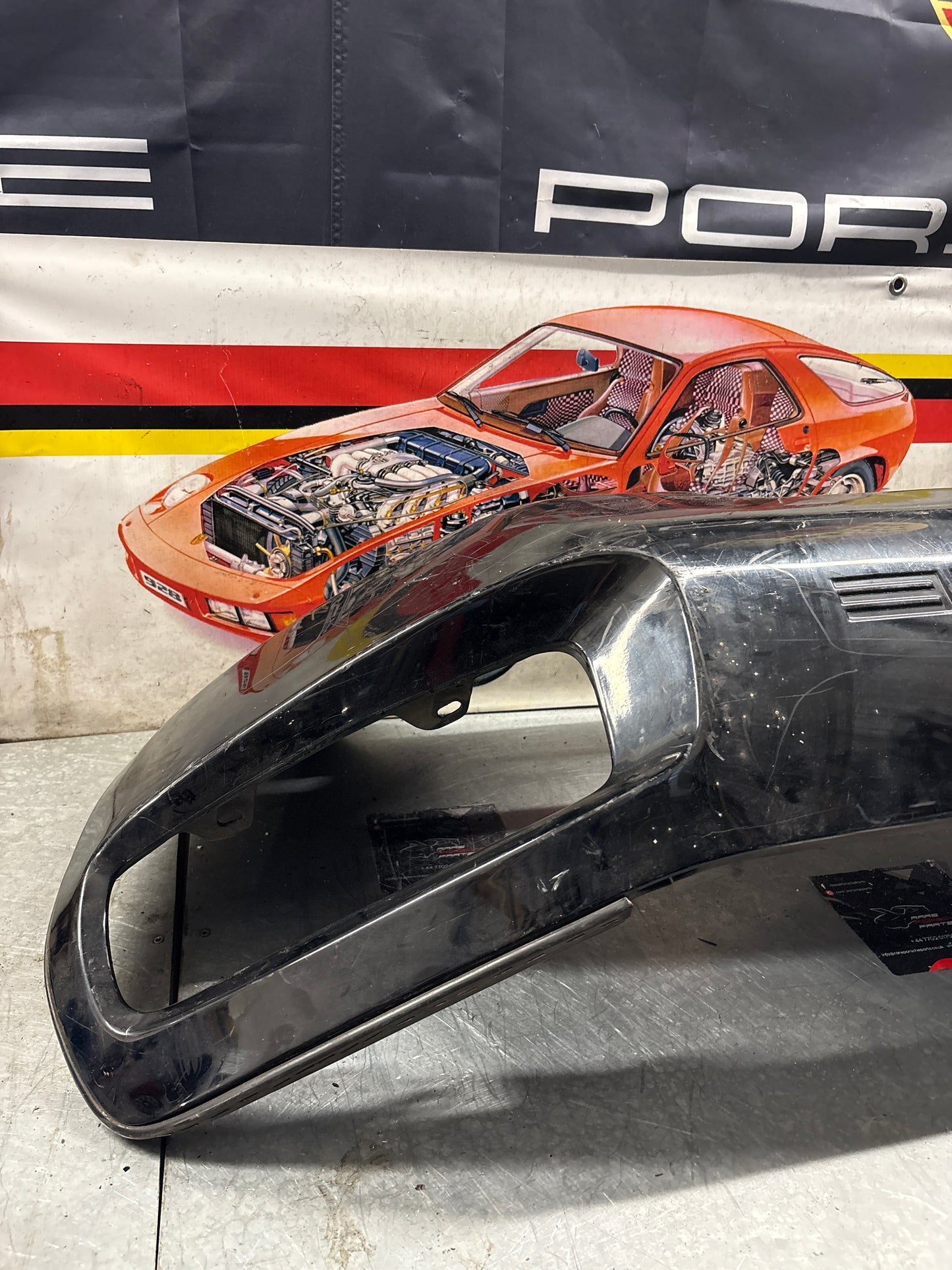 Porsche 928 rear bumper, used 92850502303 / 474181