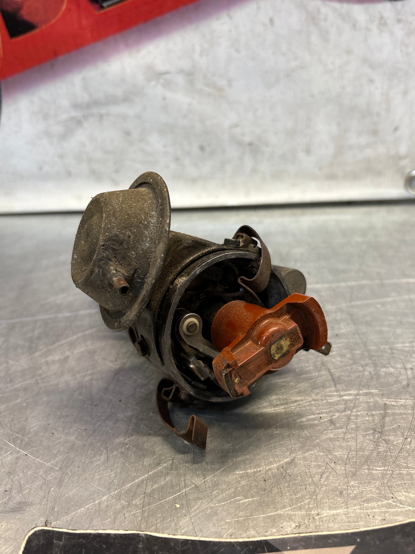 Porsche 924 early ignition distributor, used 0231170239 / 055905205K