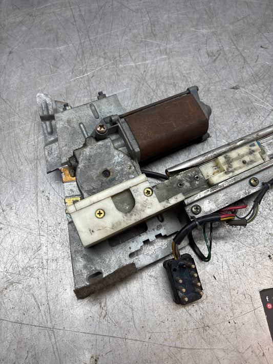Porsche 944 sunroof sun roof motor assembly  944624011
