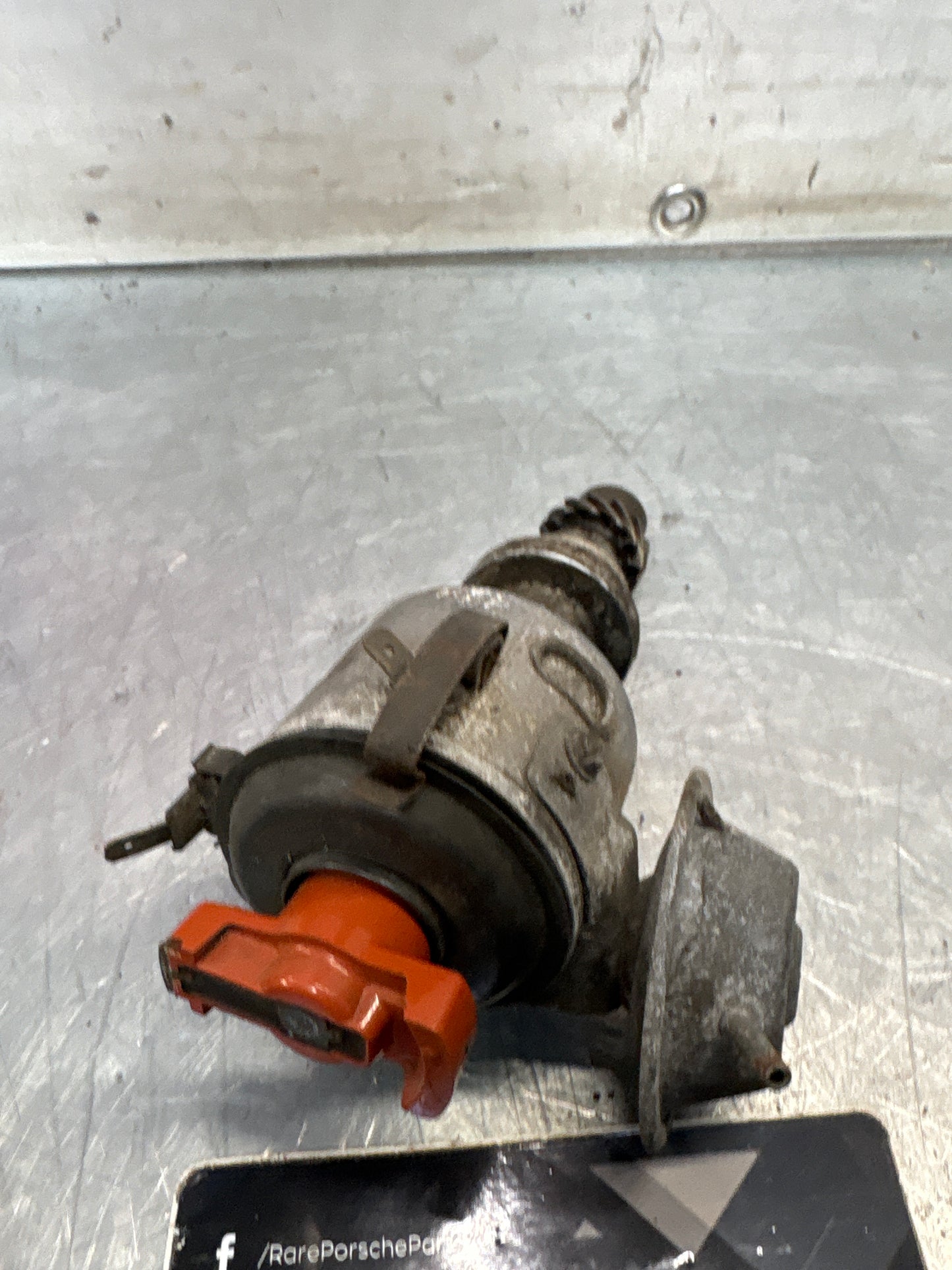 porsche 924 ignition distributor, used 0231170202 / 047905205B