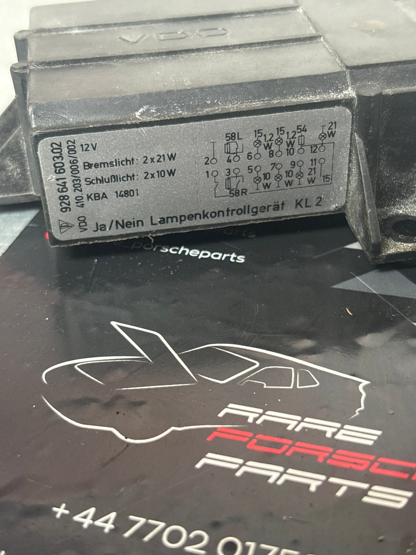 Porsche 928 light bulb controlling device 92864160302