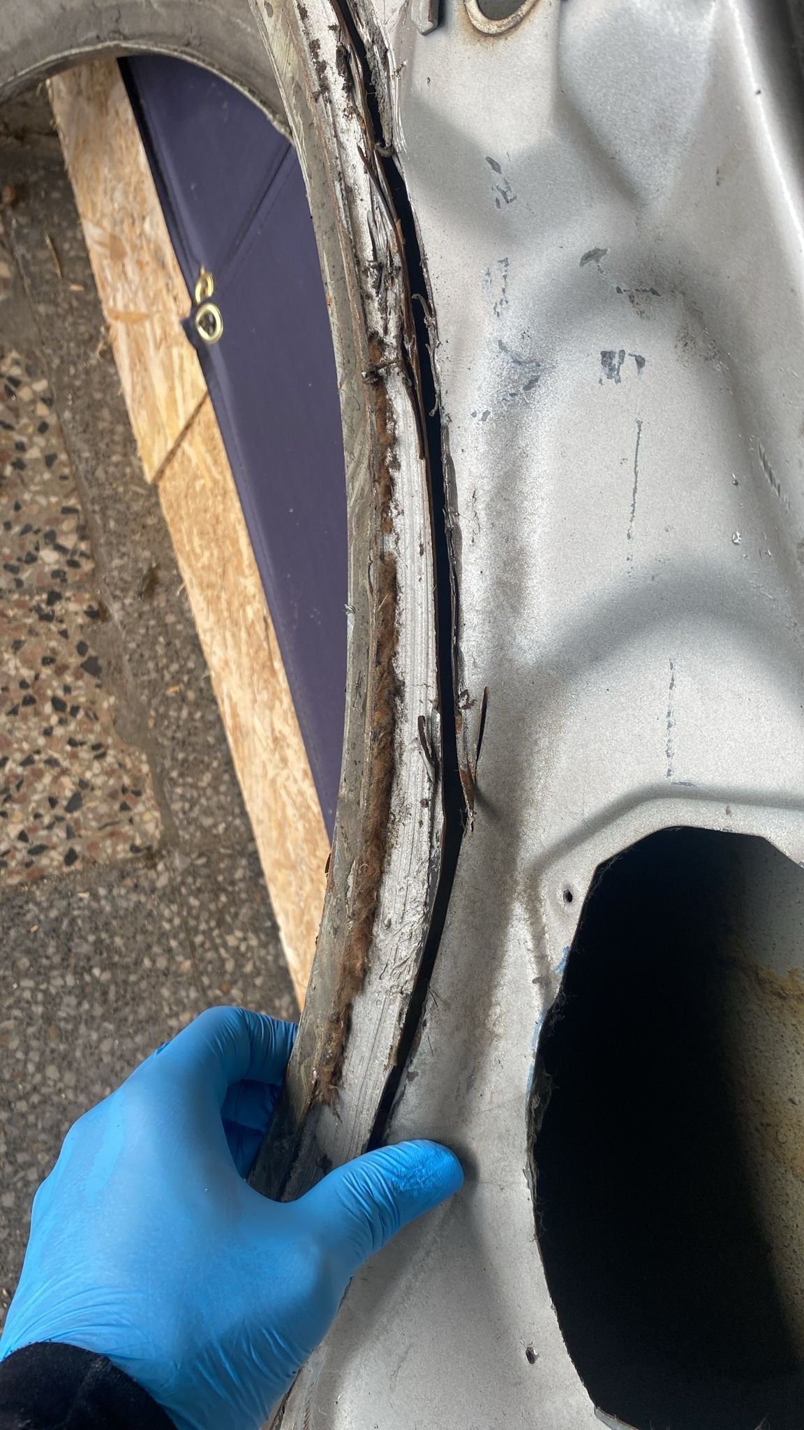 Porsche 944 left side cut, rear fender, 94450390303 with some rust