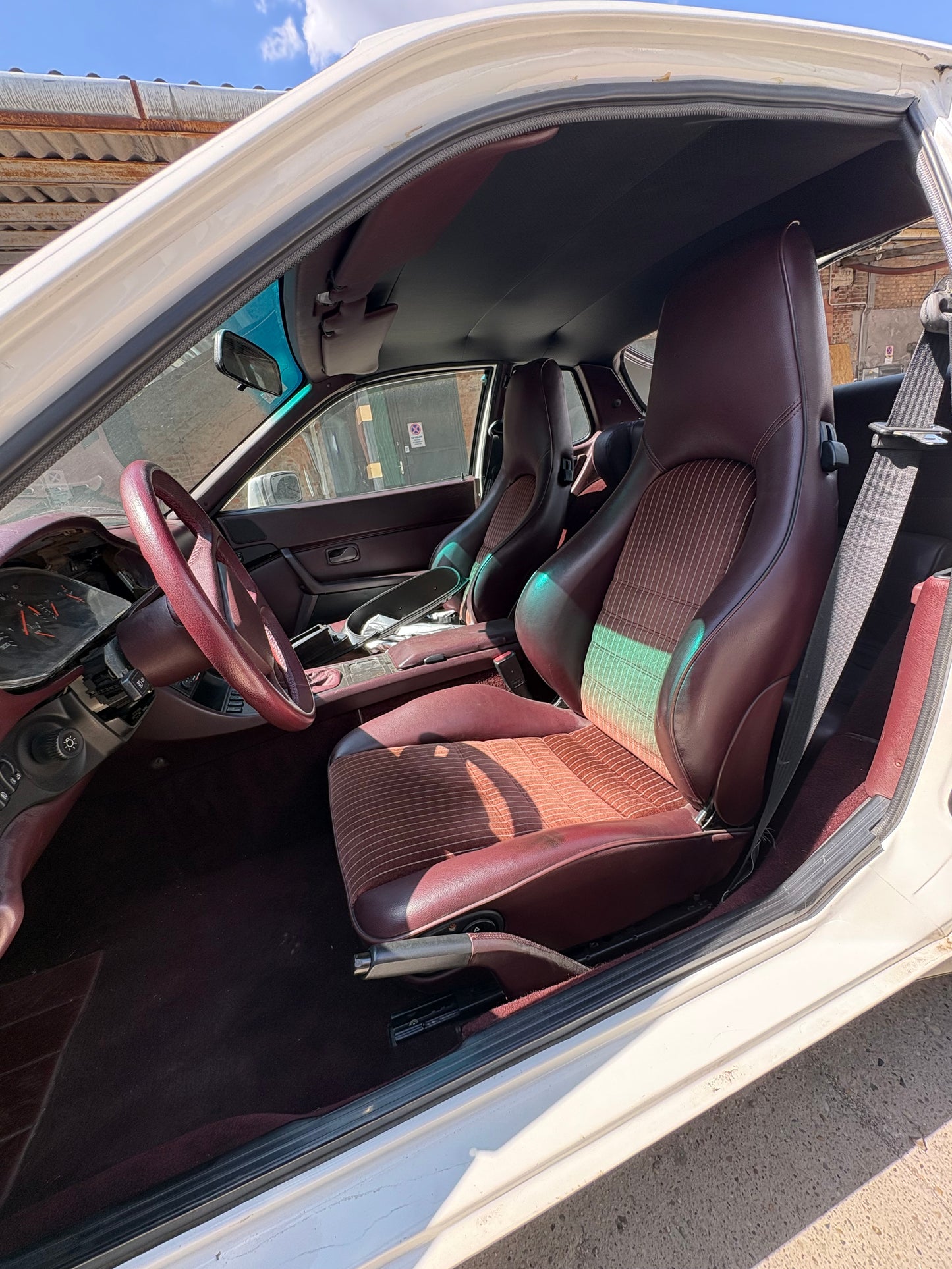 Porsche 944 Turbo/S2 complete Burgundy Interior with Recaro Sport seats, LHD