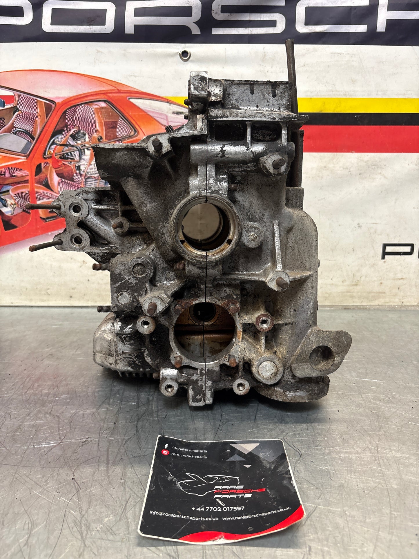 Porsche 914 1.8L engine case, used EC040373