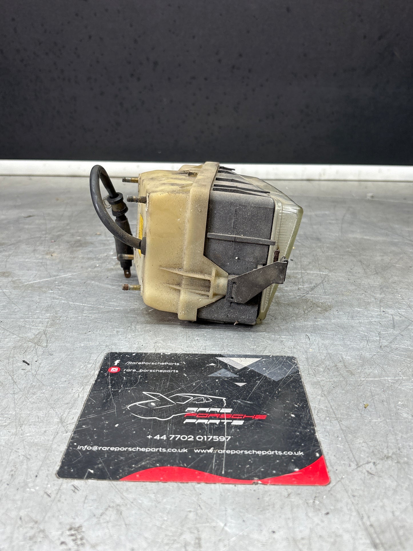 Porsche 928 Bosch headlight high beam, right 0306403001 / 92863141400