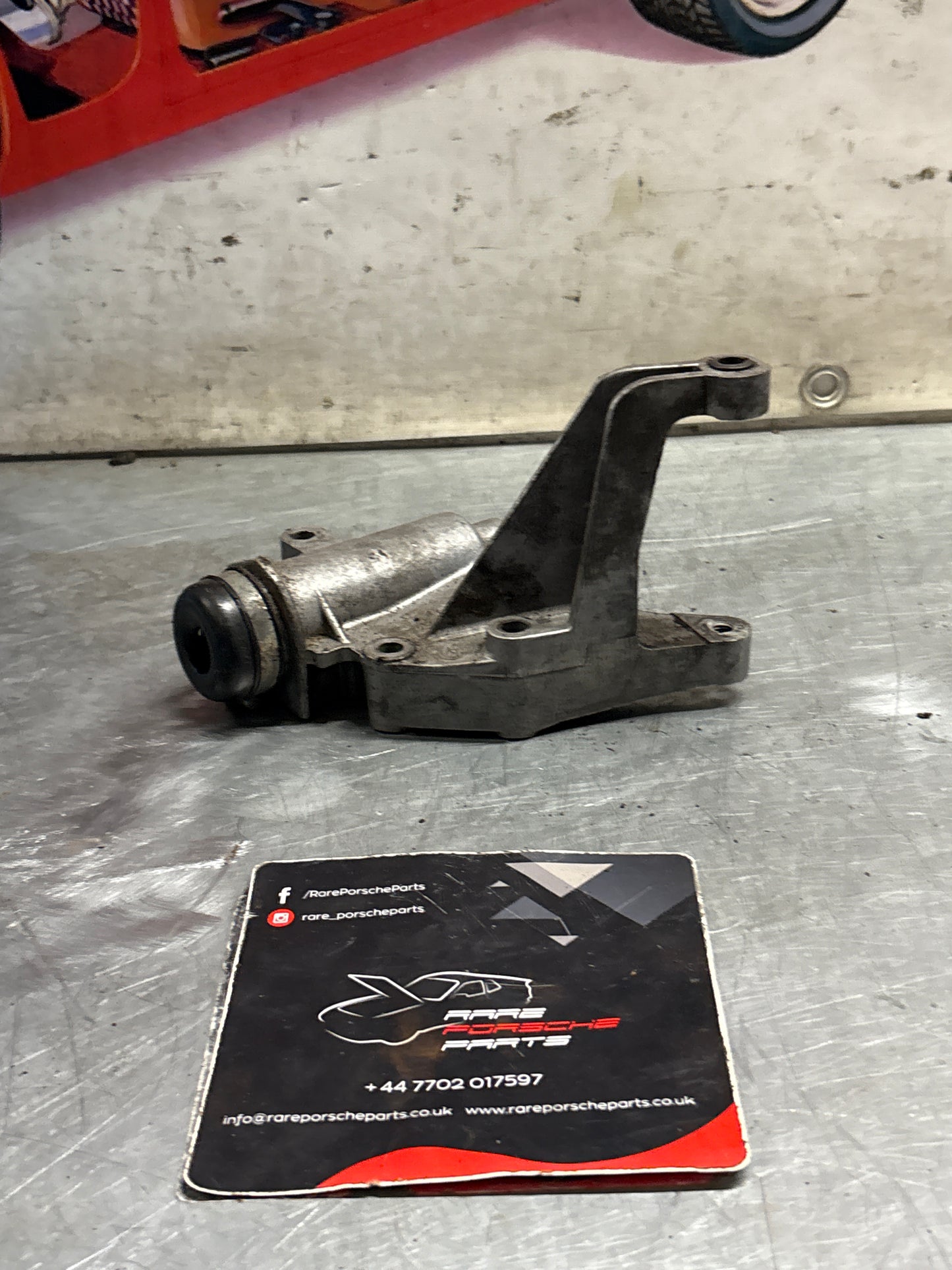 Porsche 928 timing belt tensioner, used 9281055414R