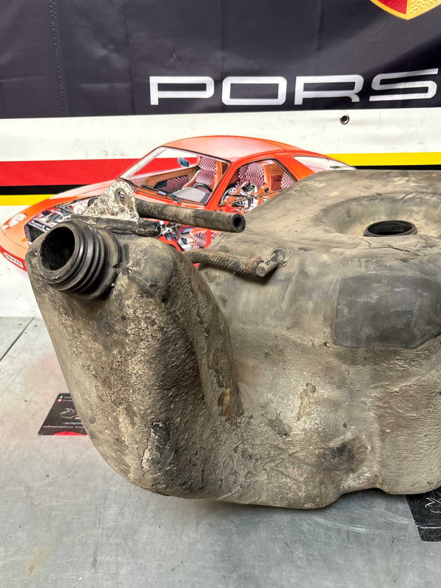 Porsche 928 fuel tank, used 92820100303/04