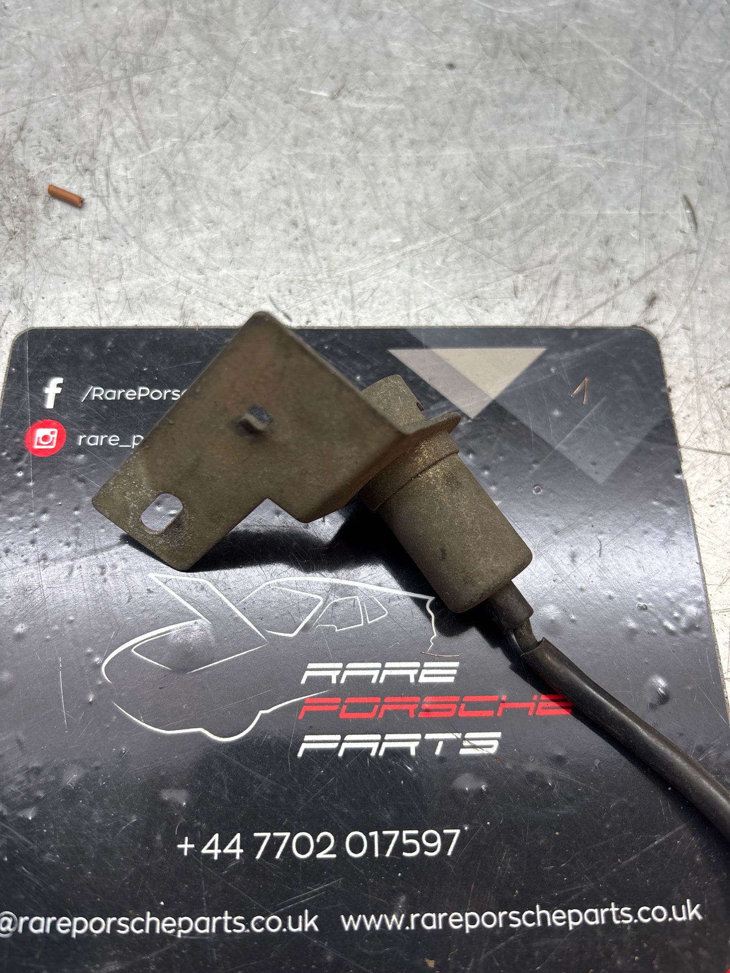 Porsche 924 944 engine compartment light, later type, short cable 94462805100, used