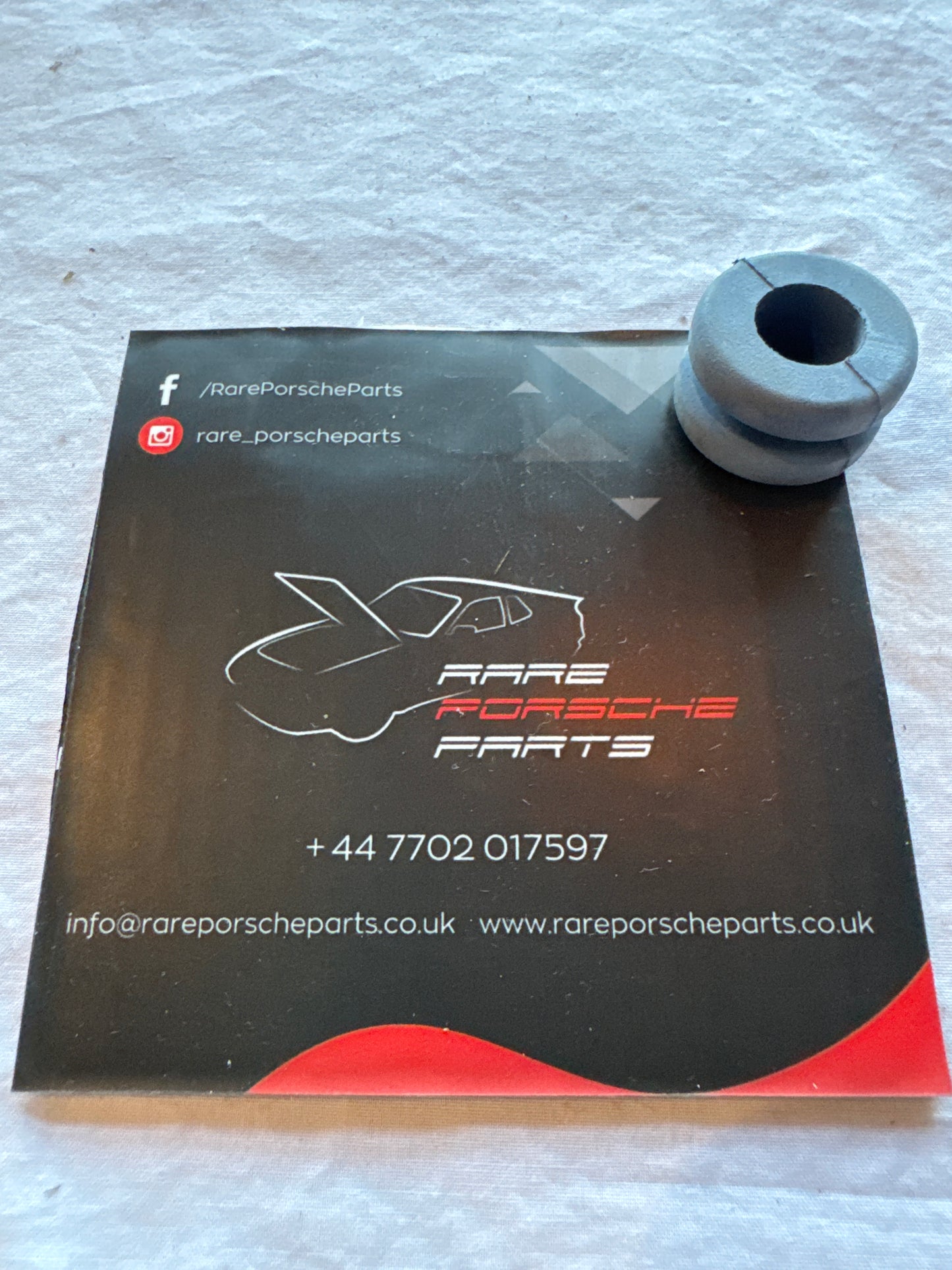 Porsche 944 grommet 99970224640 NOS