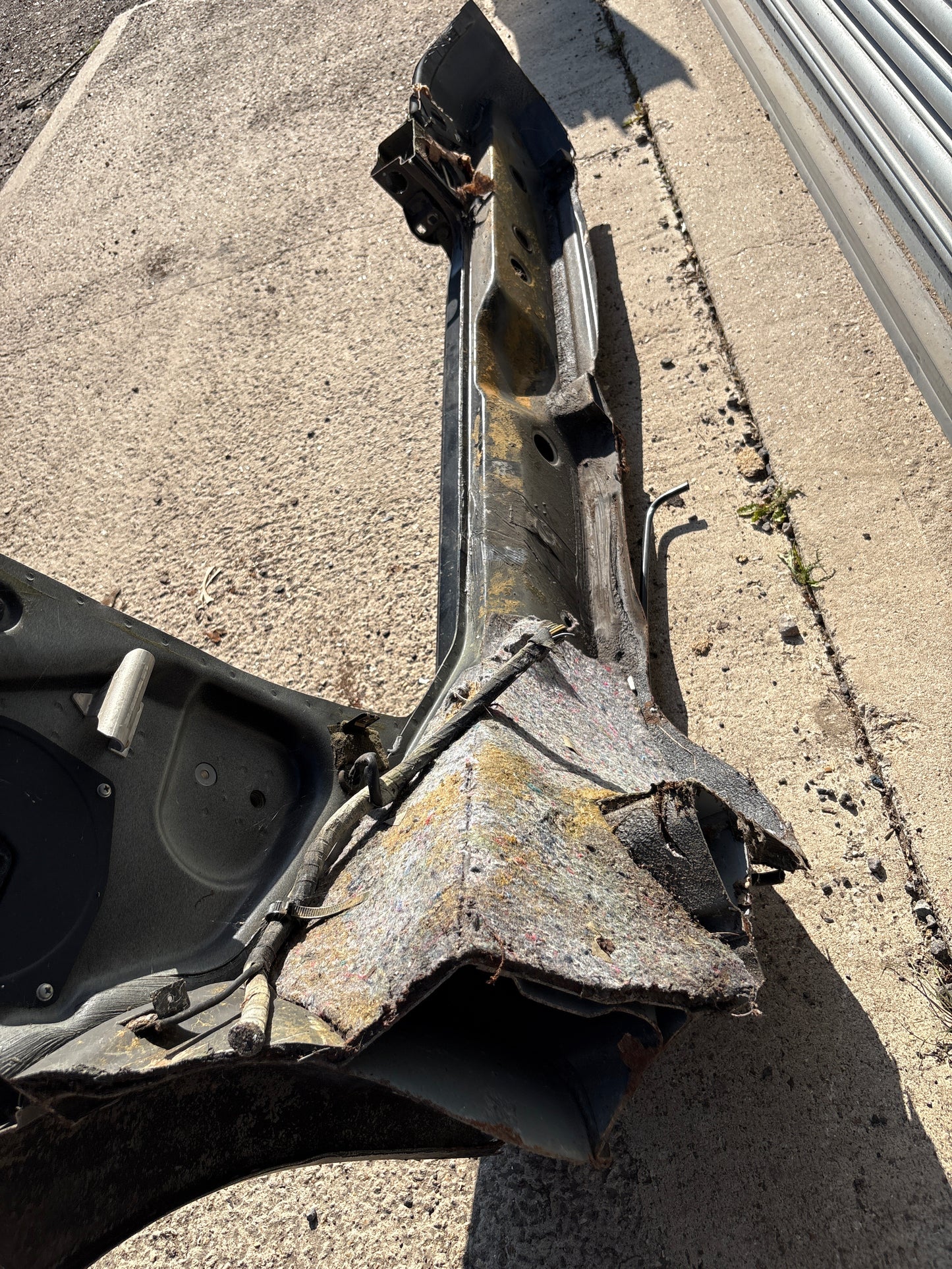 Porsche 944 left sill cut