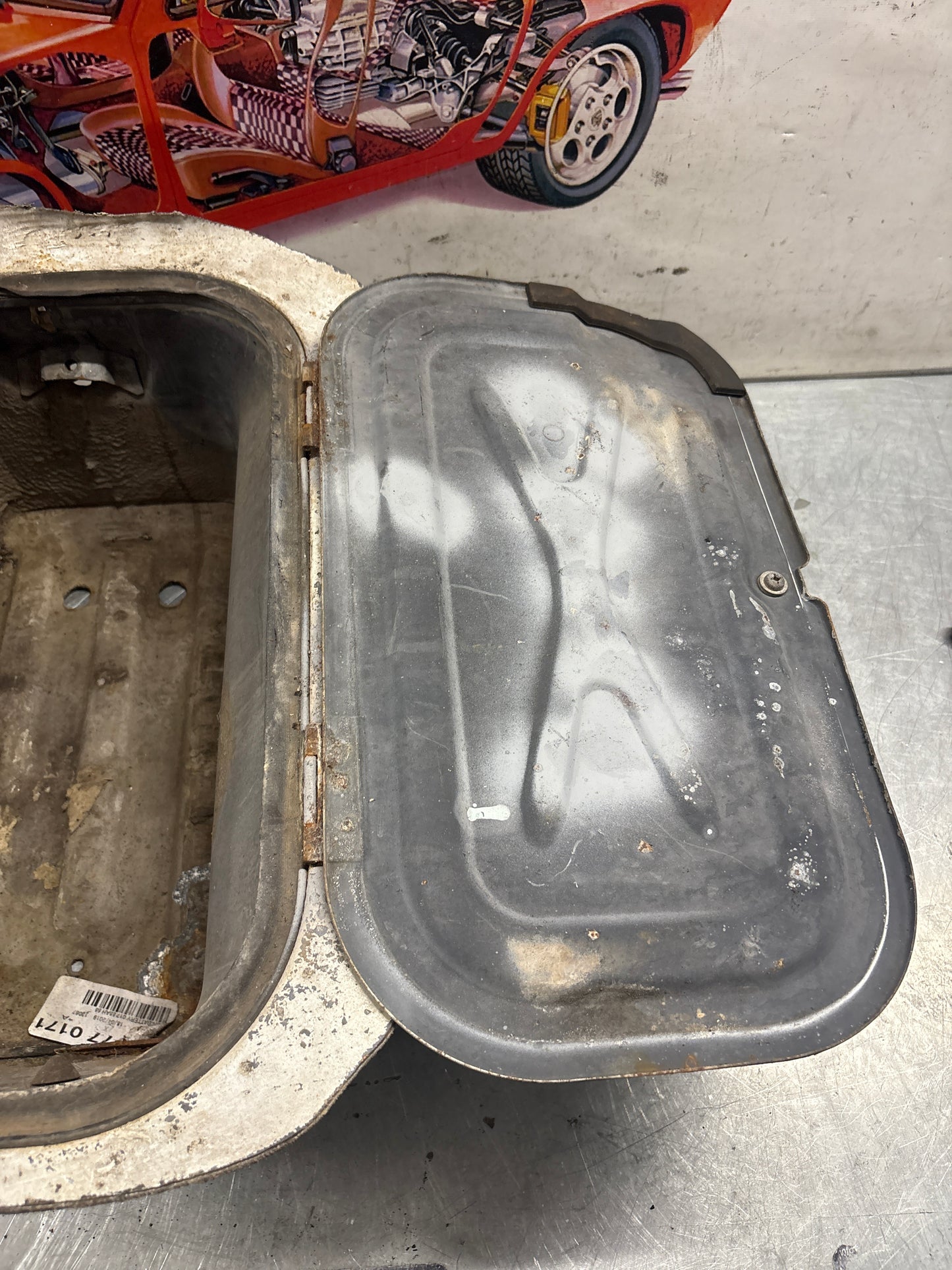 Porsche 928 Battery tray cut, 92850180502 used