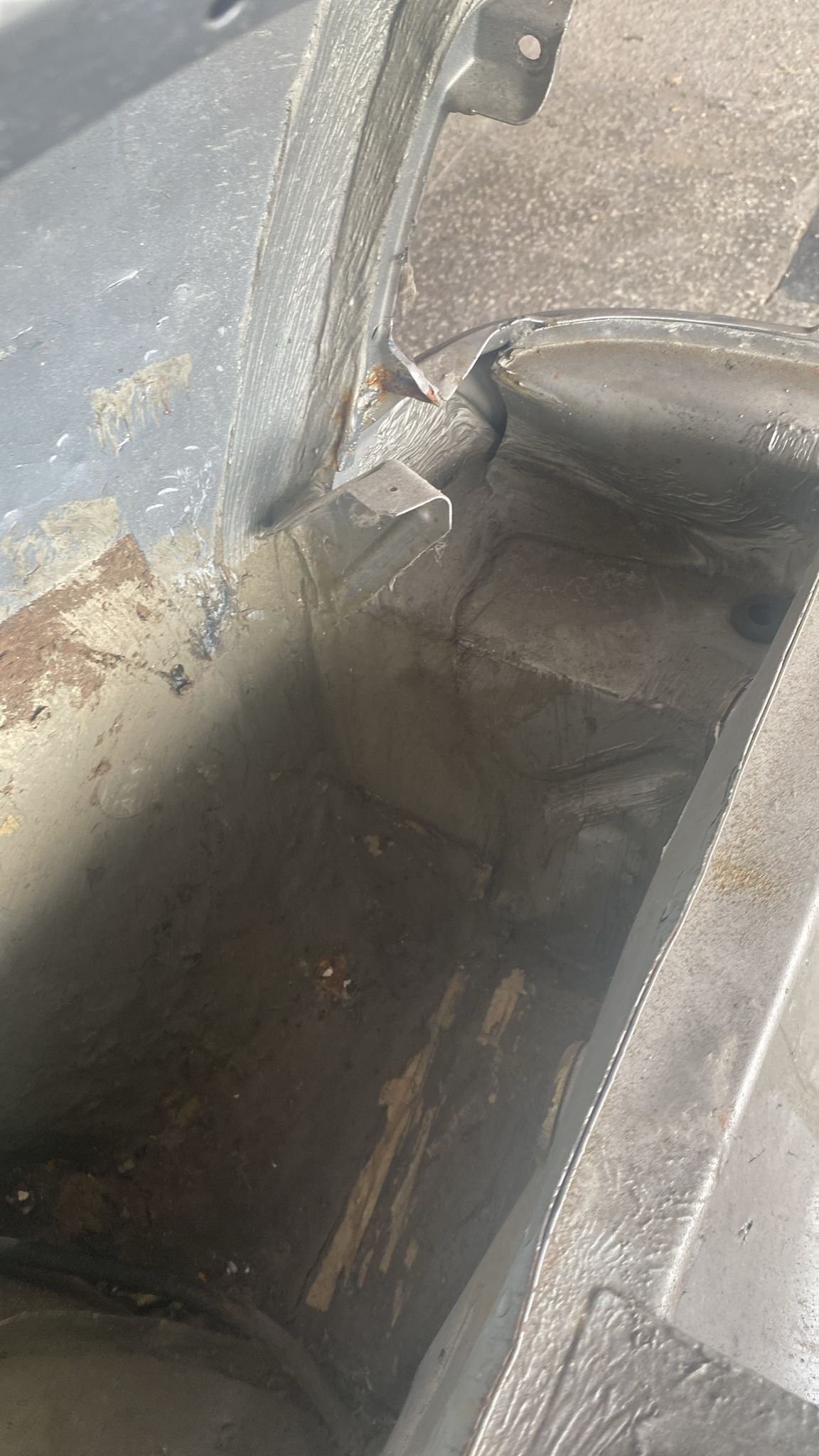 Porsche 944 Right side cut, rear fender 94450390403,