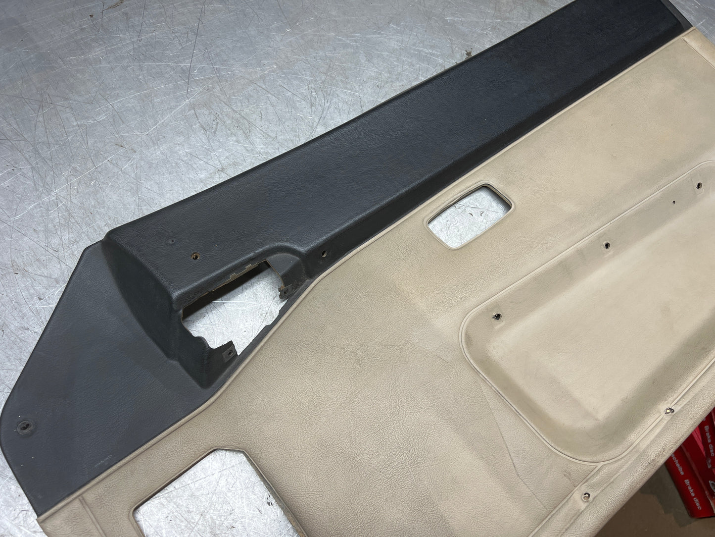 Porsche 944 right door card black / cream for late cars from 85.5 944555018