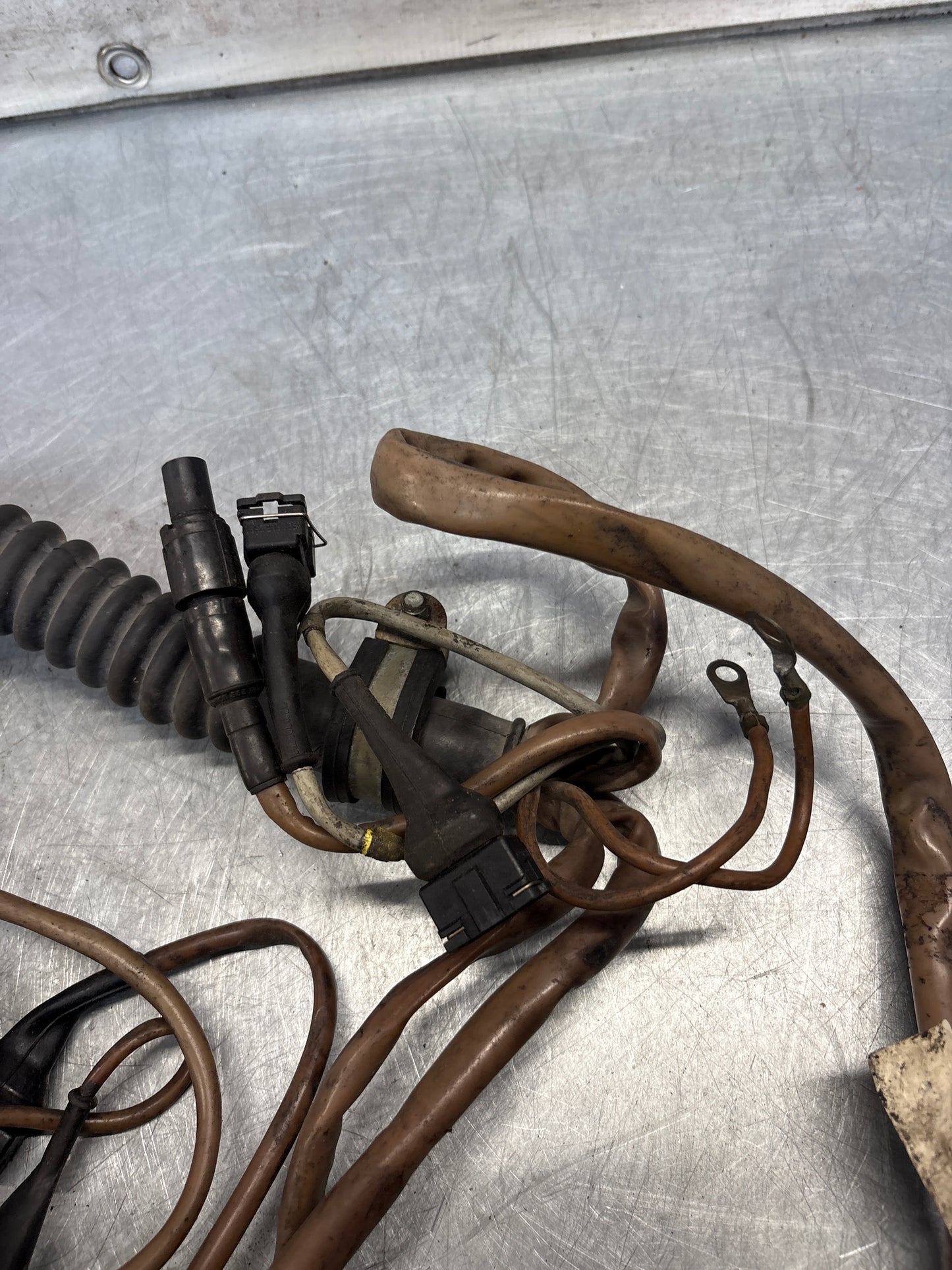 Porsche 944 late dashboard loom for 2.5 N/A, No oil level sensor 1986-, used 94460702101