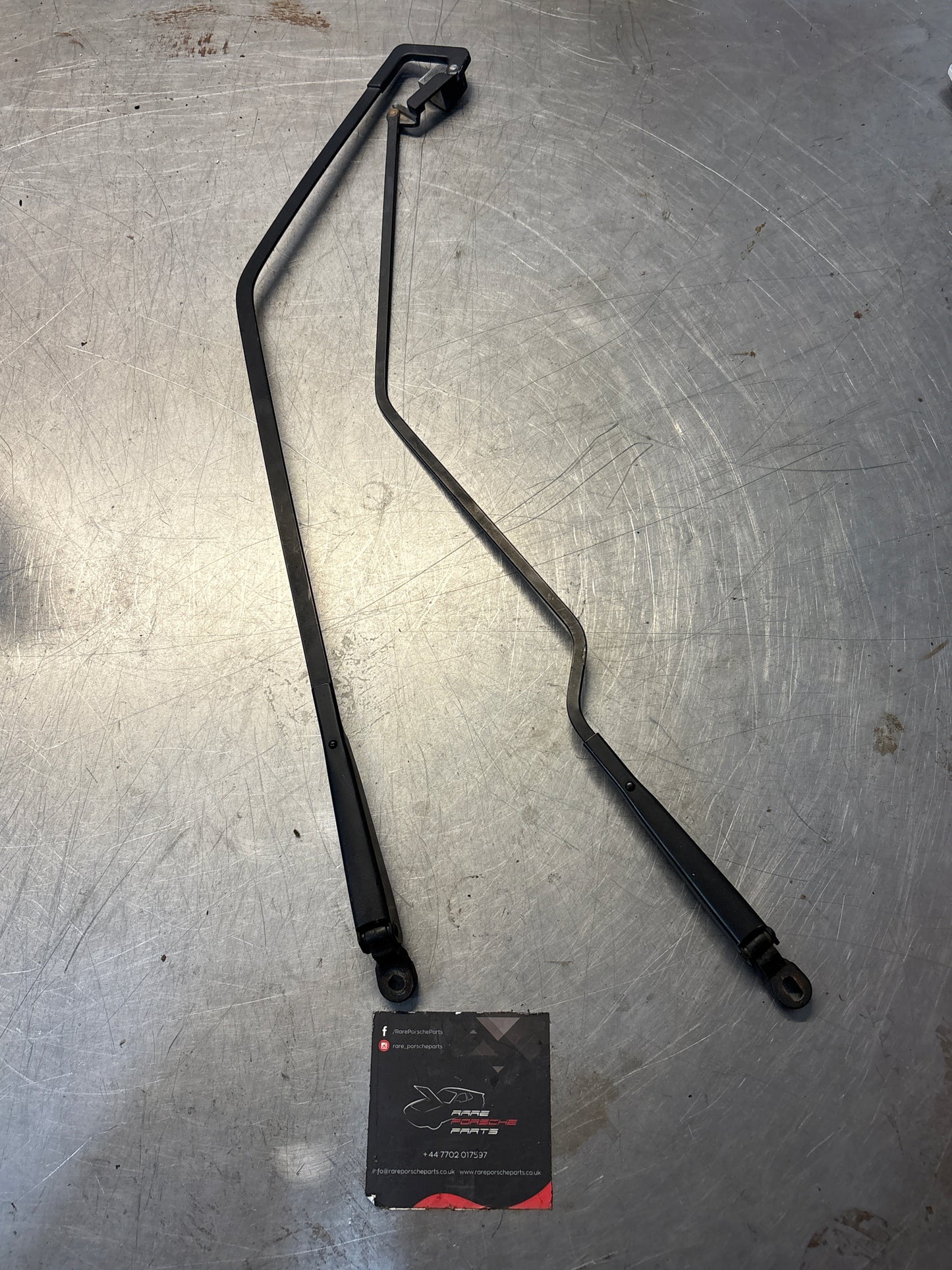 Porsche 928 rear wiper arm, used