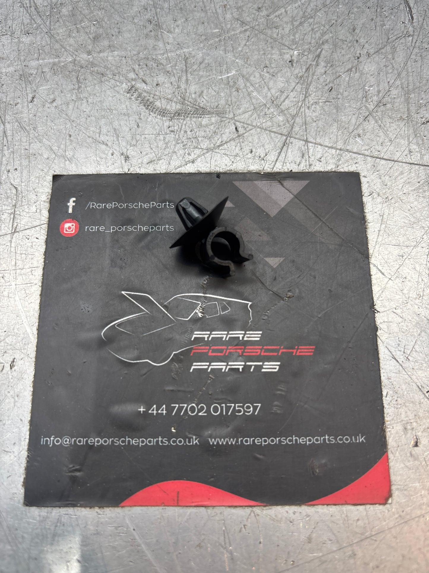 Porsche 924 early bonnet strut support 43182339H 431823397, new