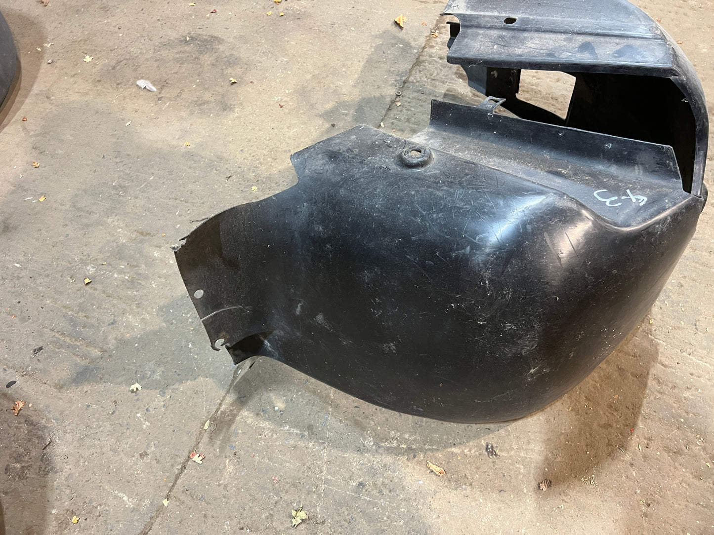 Porsche 944 from 85.5 arch liner Right, 94450438200, used spare or repairs