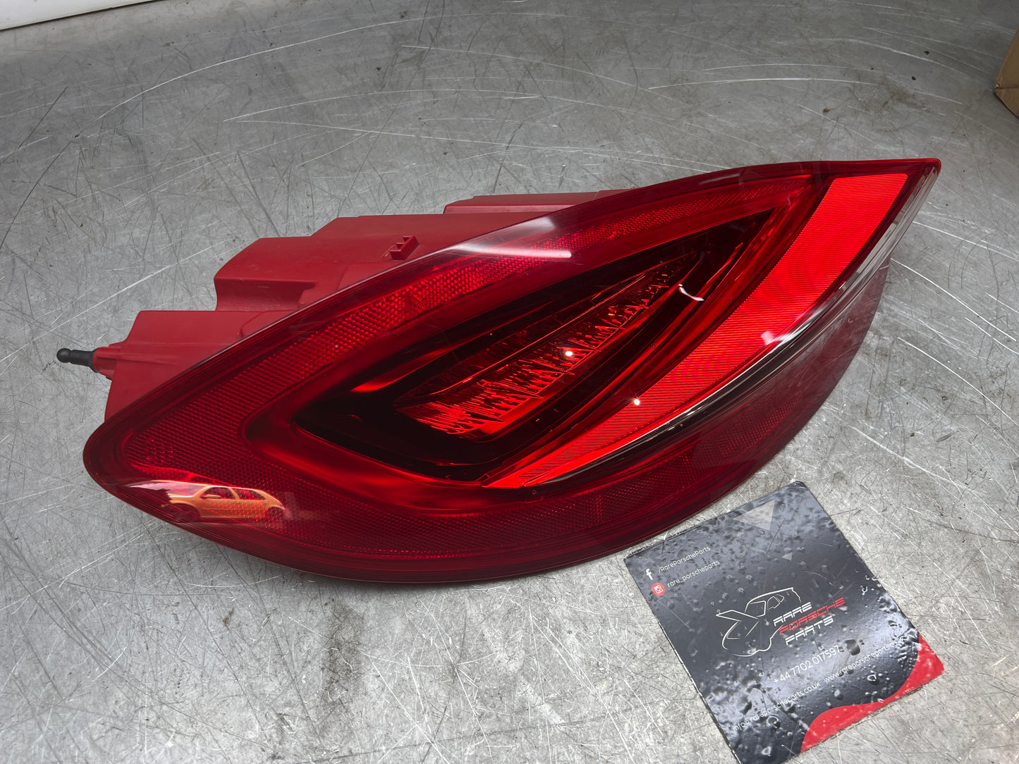 PORSCHE BOXTER CAYMAN 981 PASSENGER SIDE LEFT REAR TAILLIGHT 98163114112