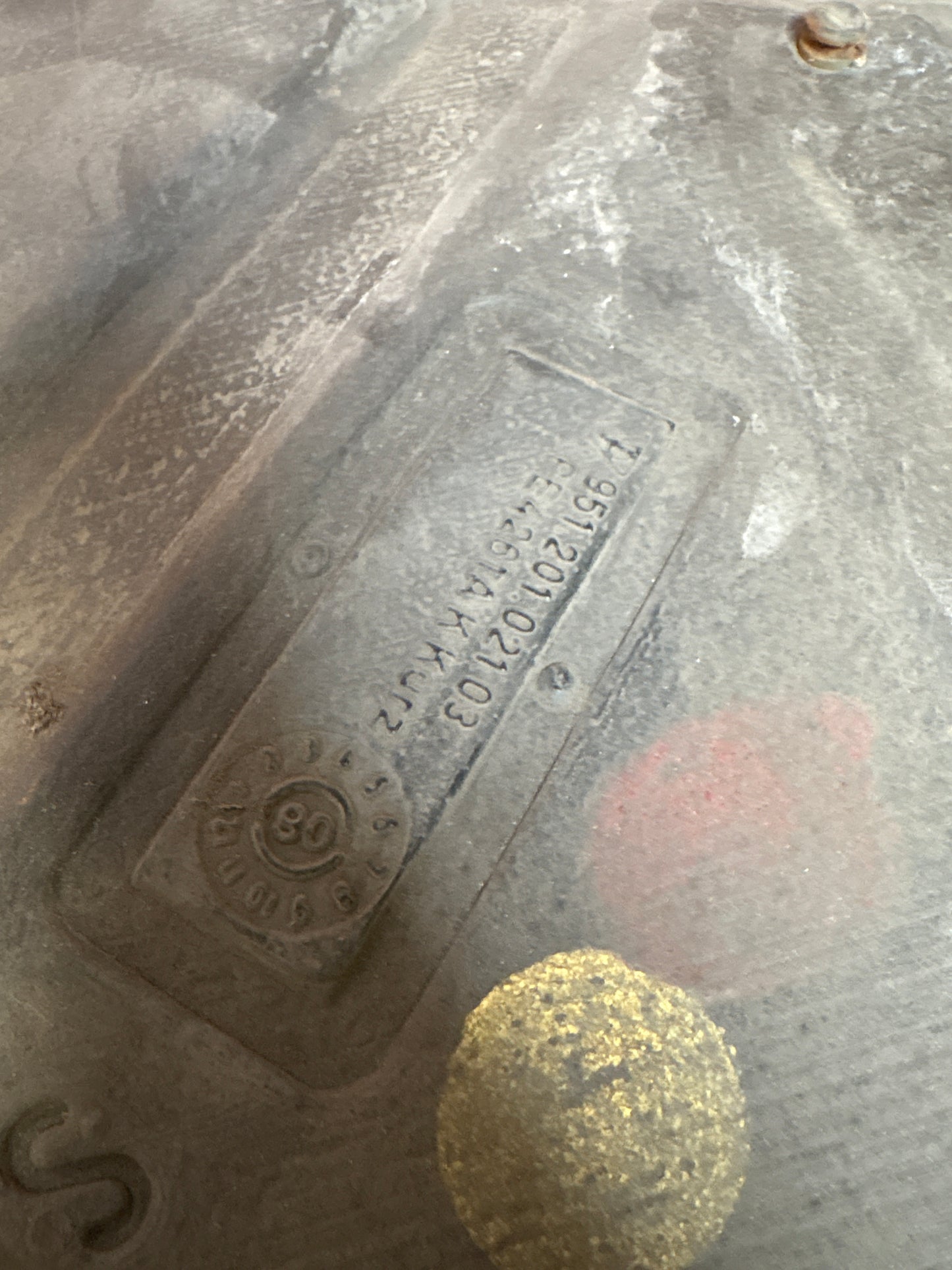 Porsche 944 plastic fuel tank, 95120102103, study photos