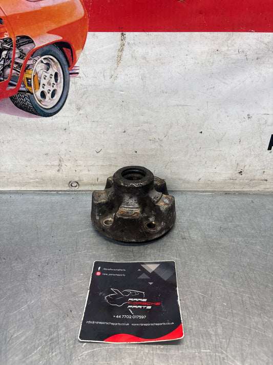 Porsche 911 930 wheel hub, used 9113416054R