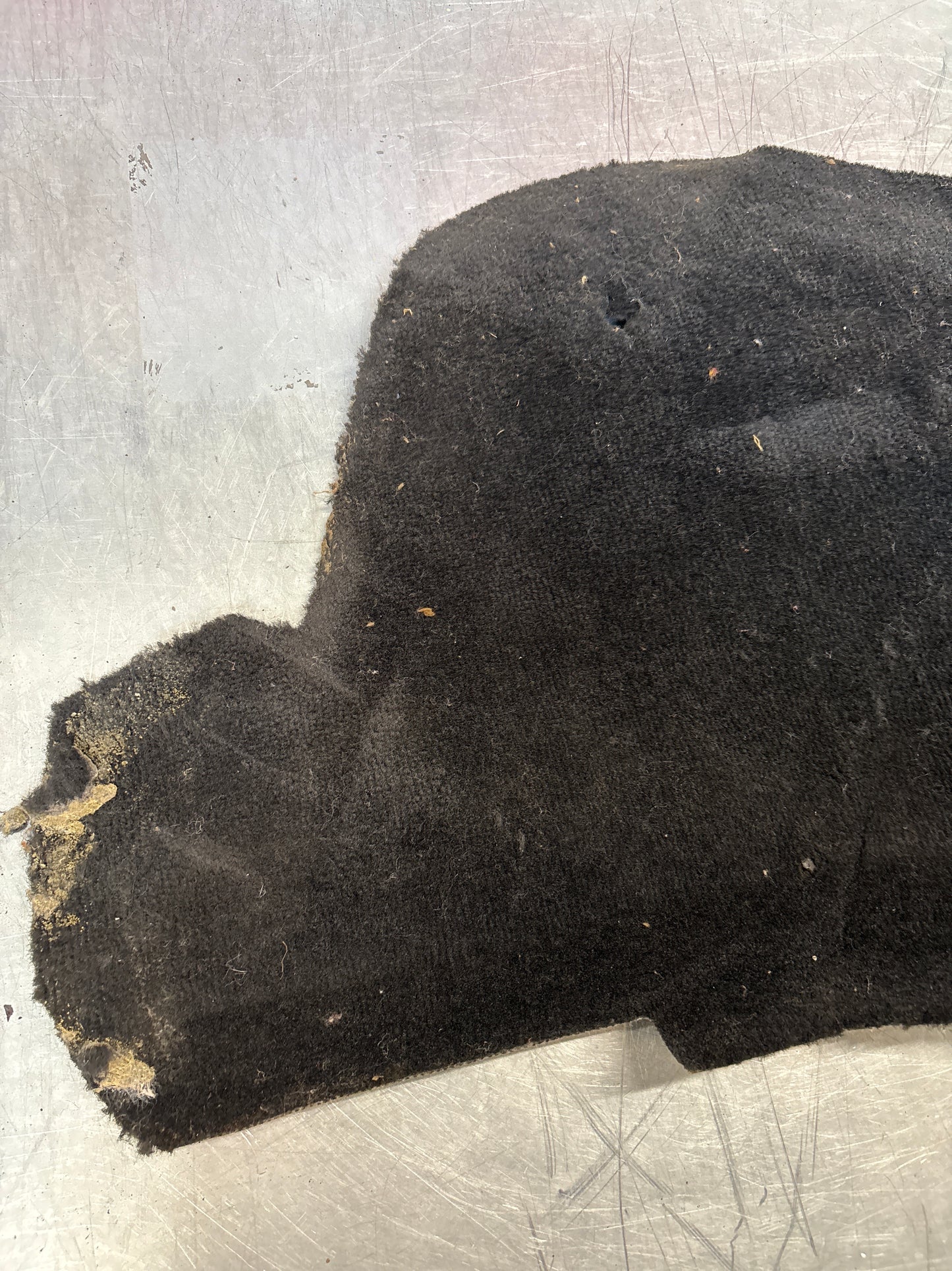 Porsche 924/944 85.5- rear left side trim carpet, black, 94455508301, used