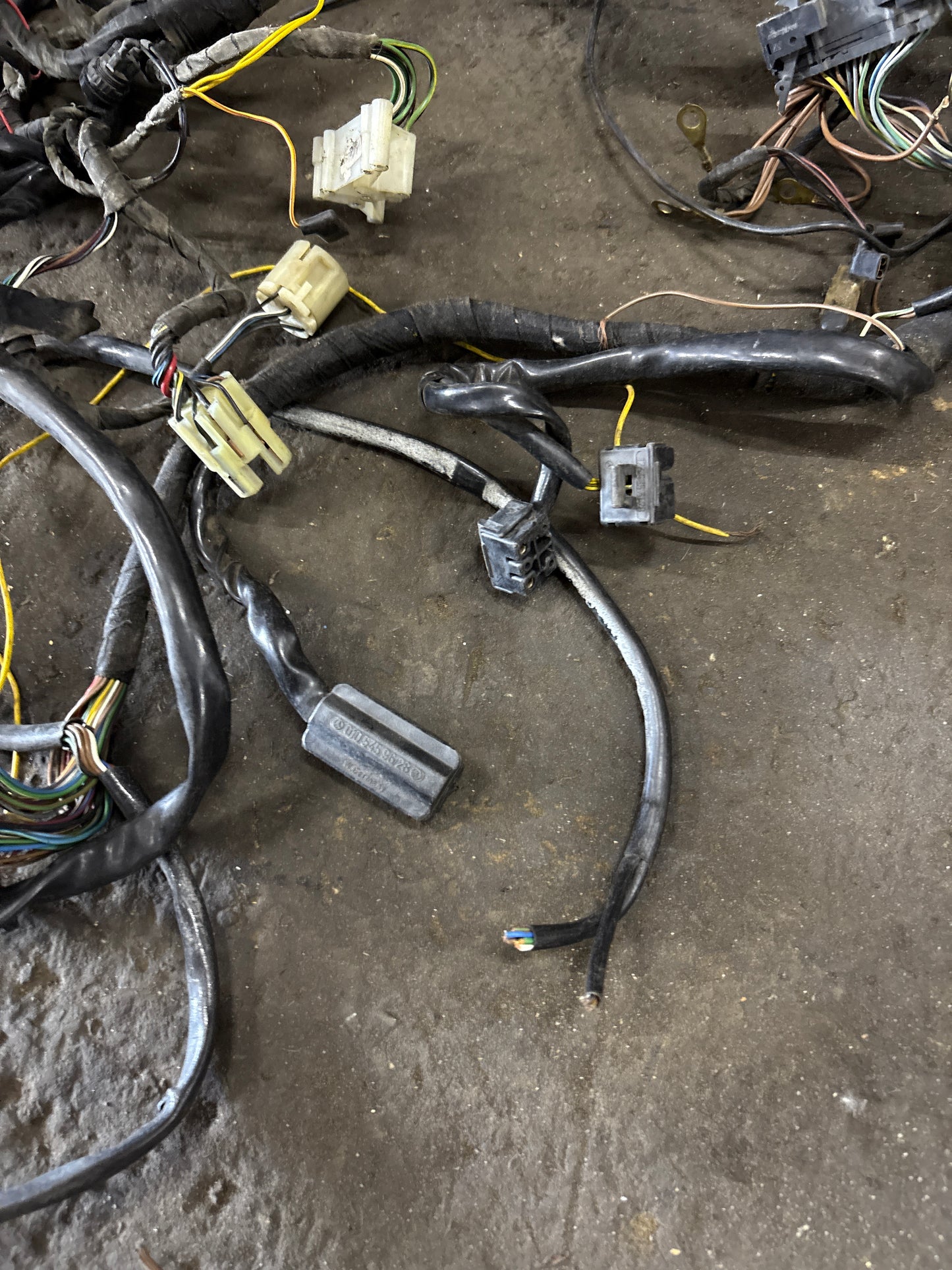 928 rhd interior wiring loom 
92761200320