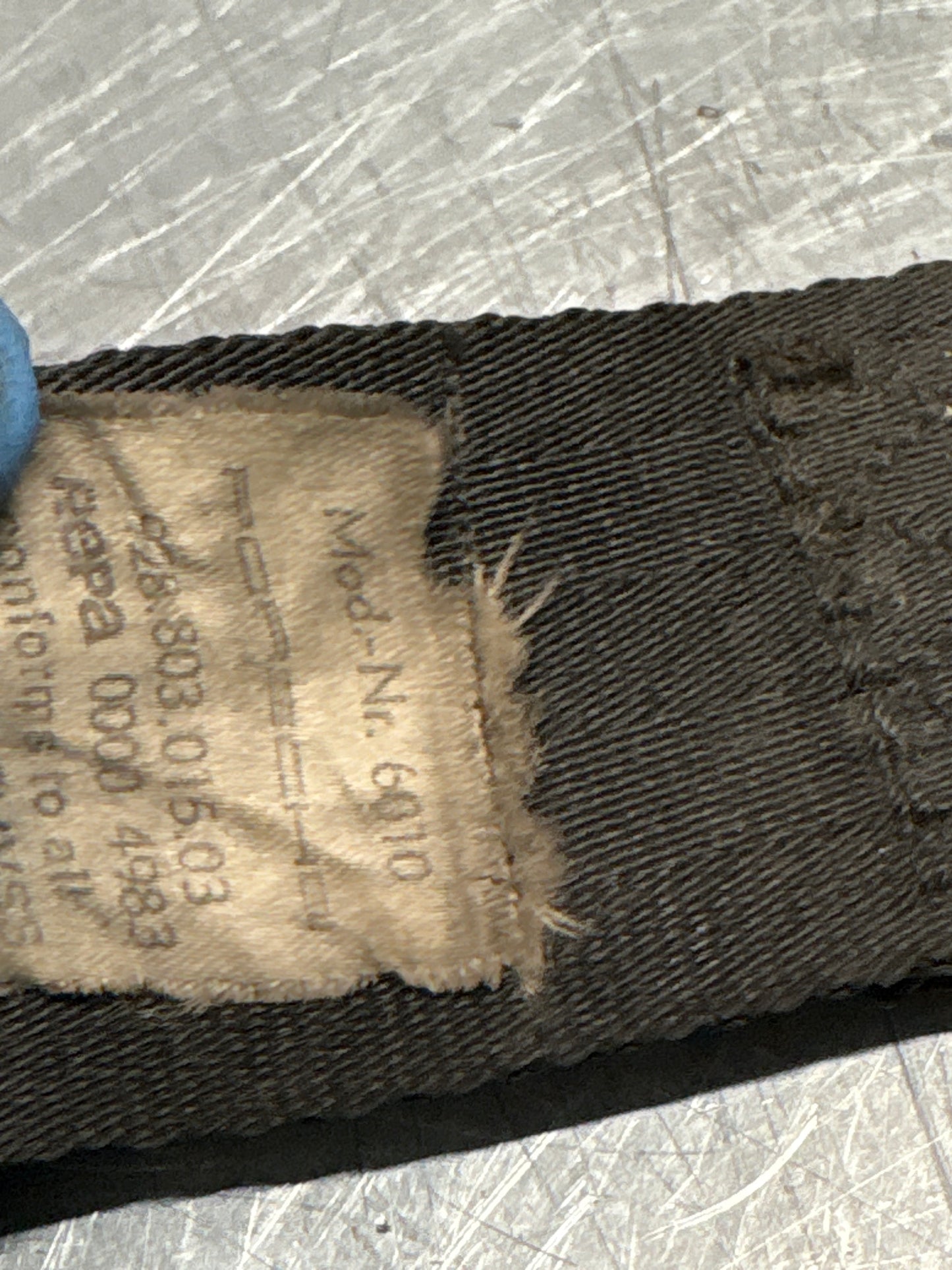 Porsche 928 rear left seat belt 92880301503, used