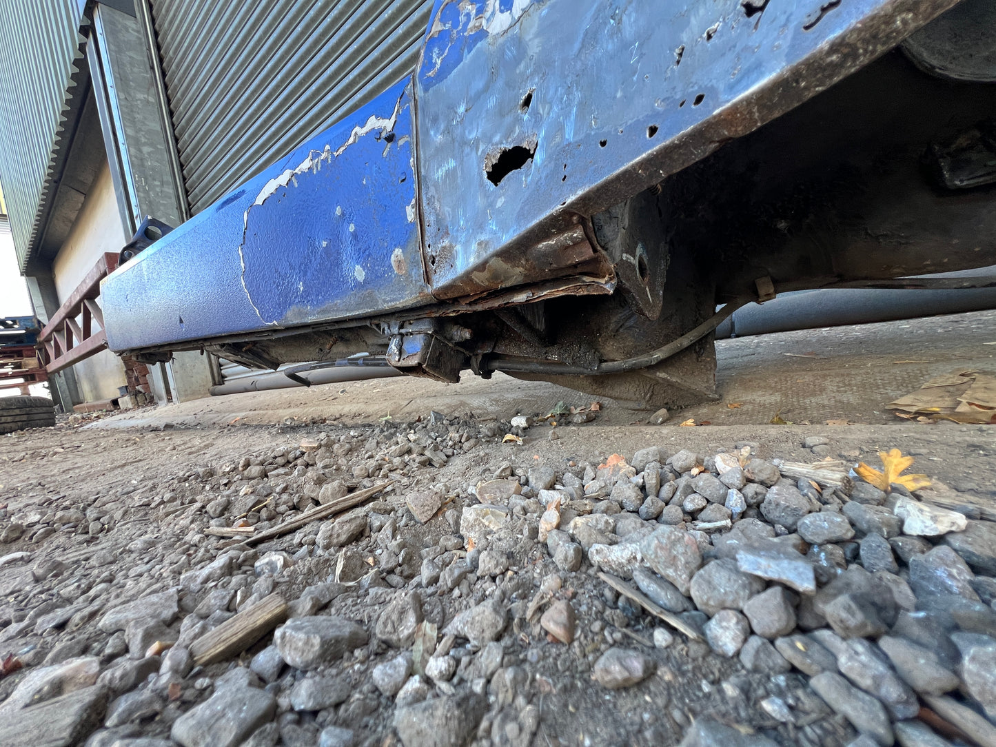 Porsche 944 left side cut, rear fender with sill 94450390303, 94450361102