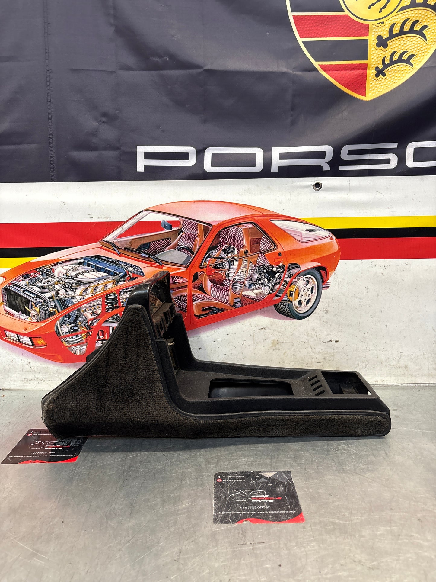 Porsche 924 centre console black, no switch holes 477857951 / 477857969 used