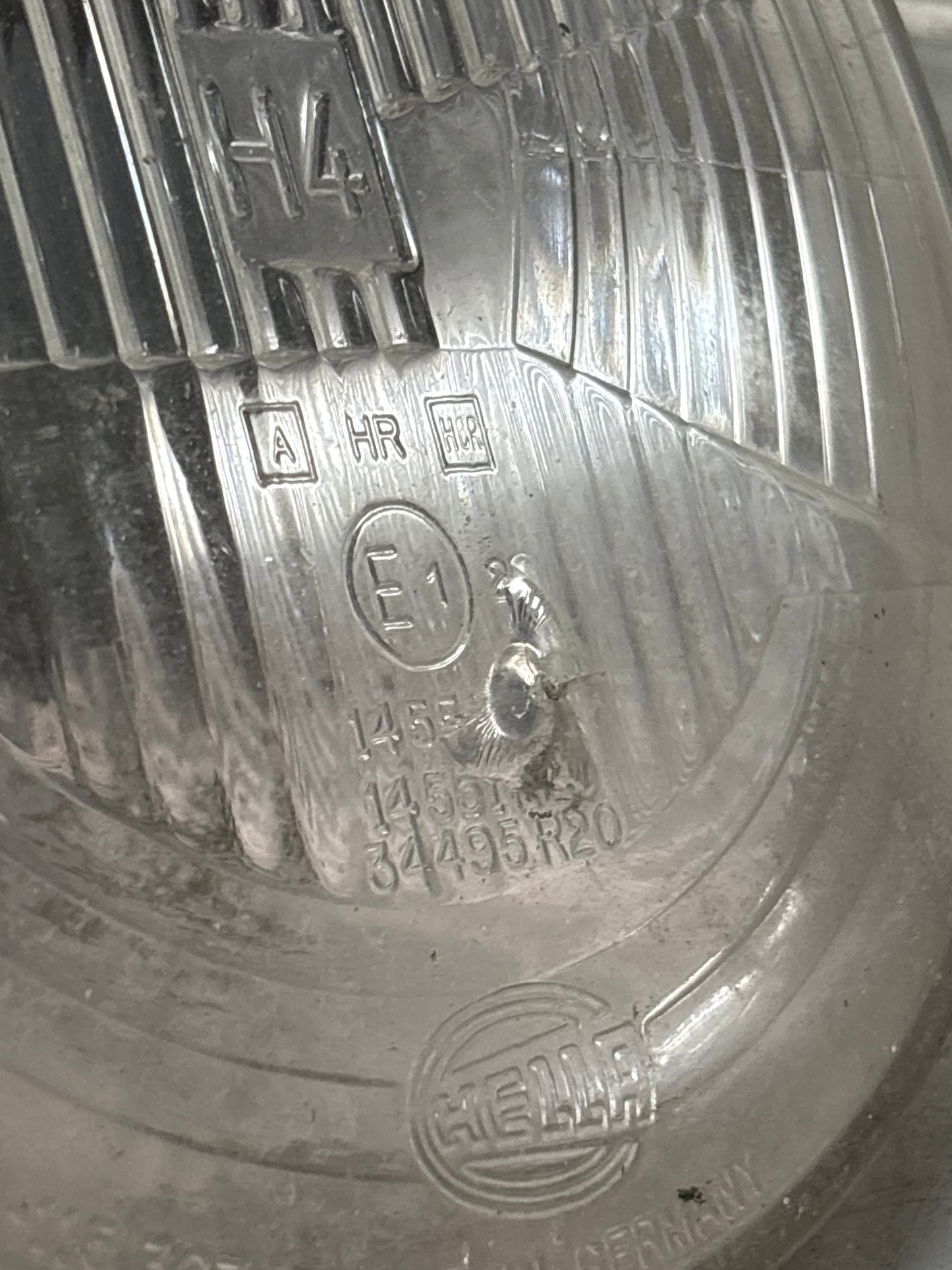 Porsche 924 944 Hella h4 headlight, LHD used 477941771 7R0114551 / 0234495 / 0214551