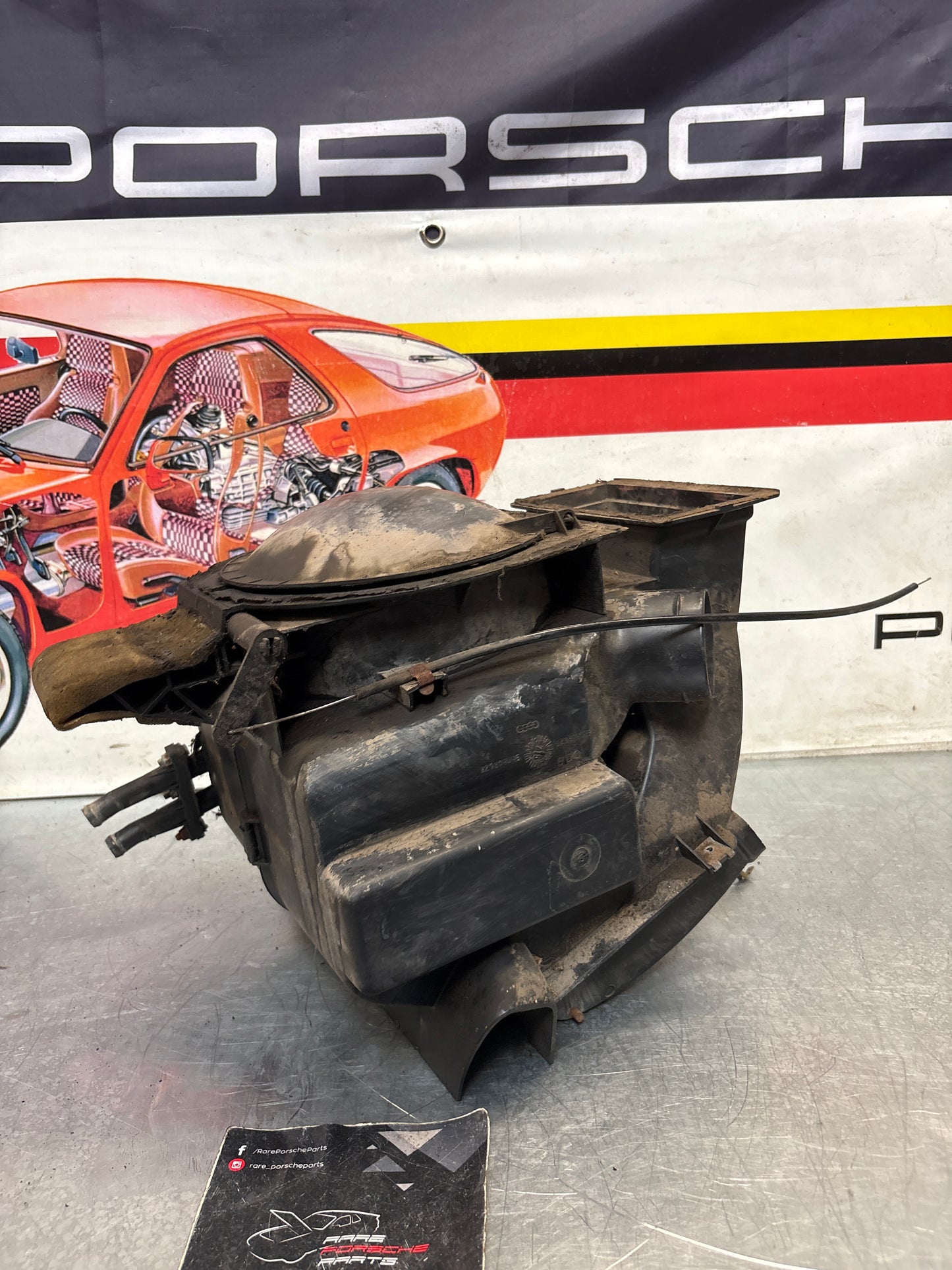 Porsche 924 80-85 944 82-85.5 heater blower fan assembly, complete 321819096 / 823819096A / 823819095A / 321819095 used